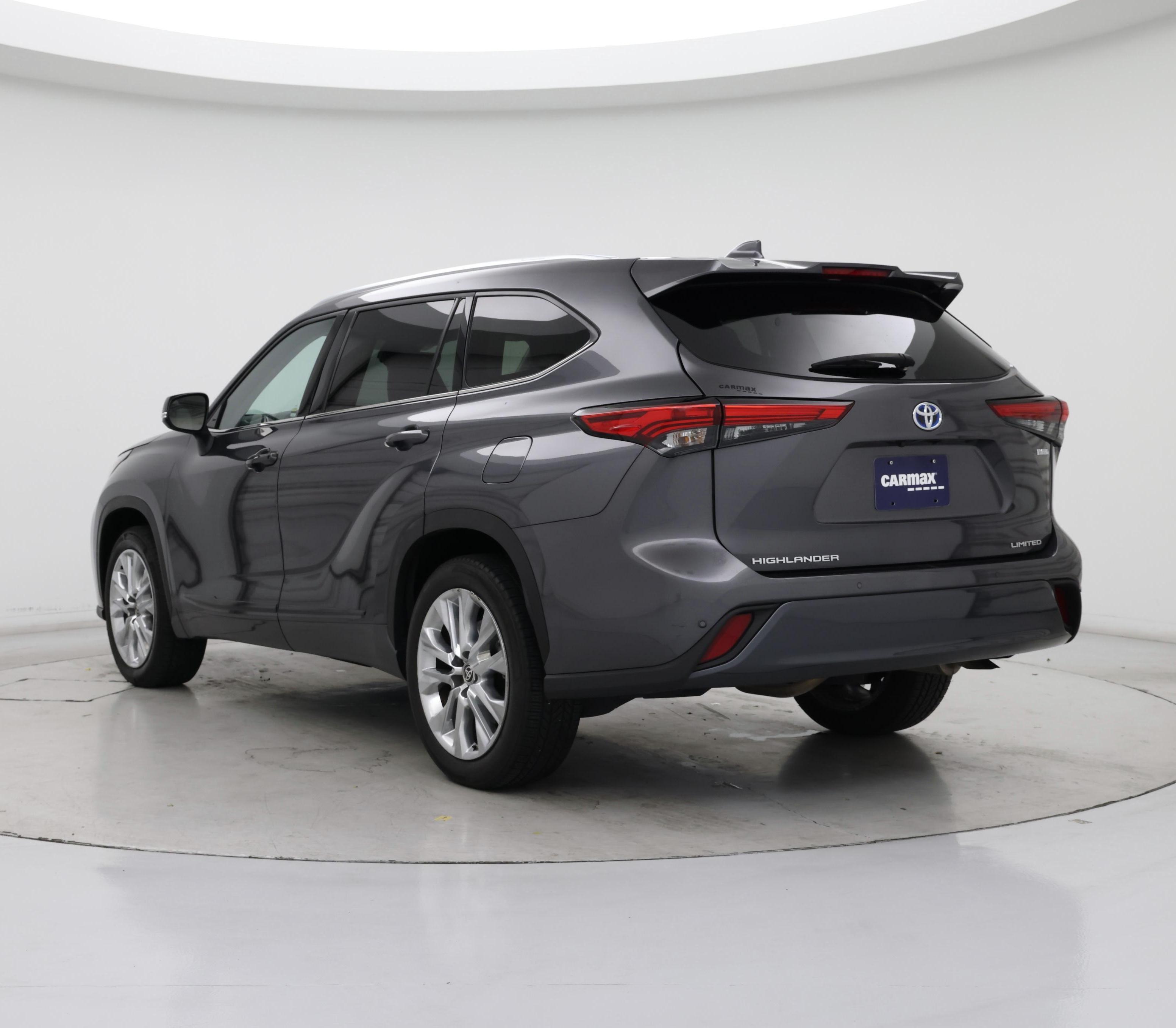 Thumbnail: 2023 Toyota Highlander - 2