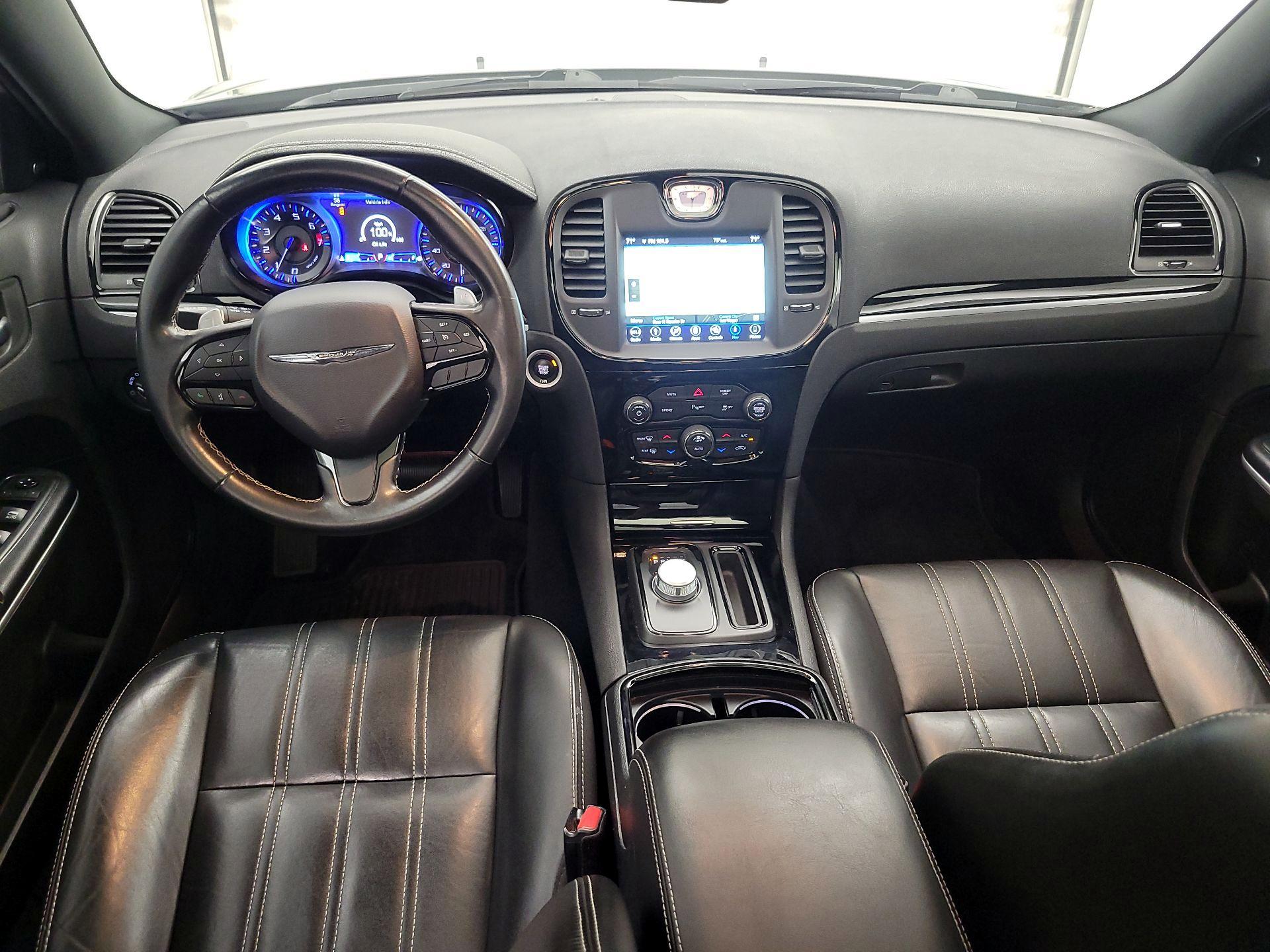 Thumbnail: 2019 Chrysler 300 - 9