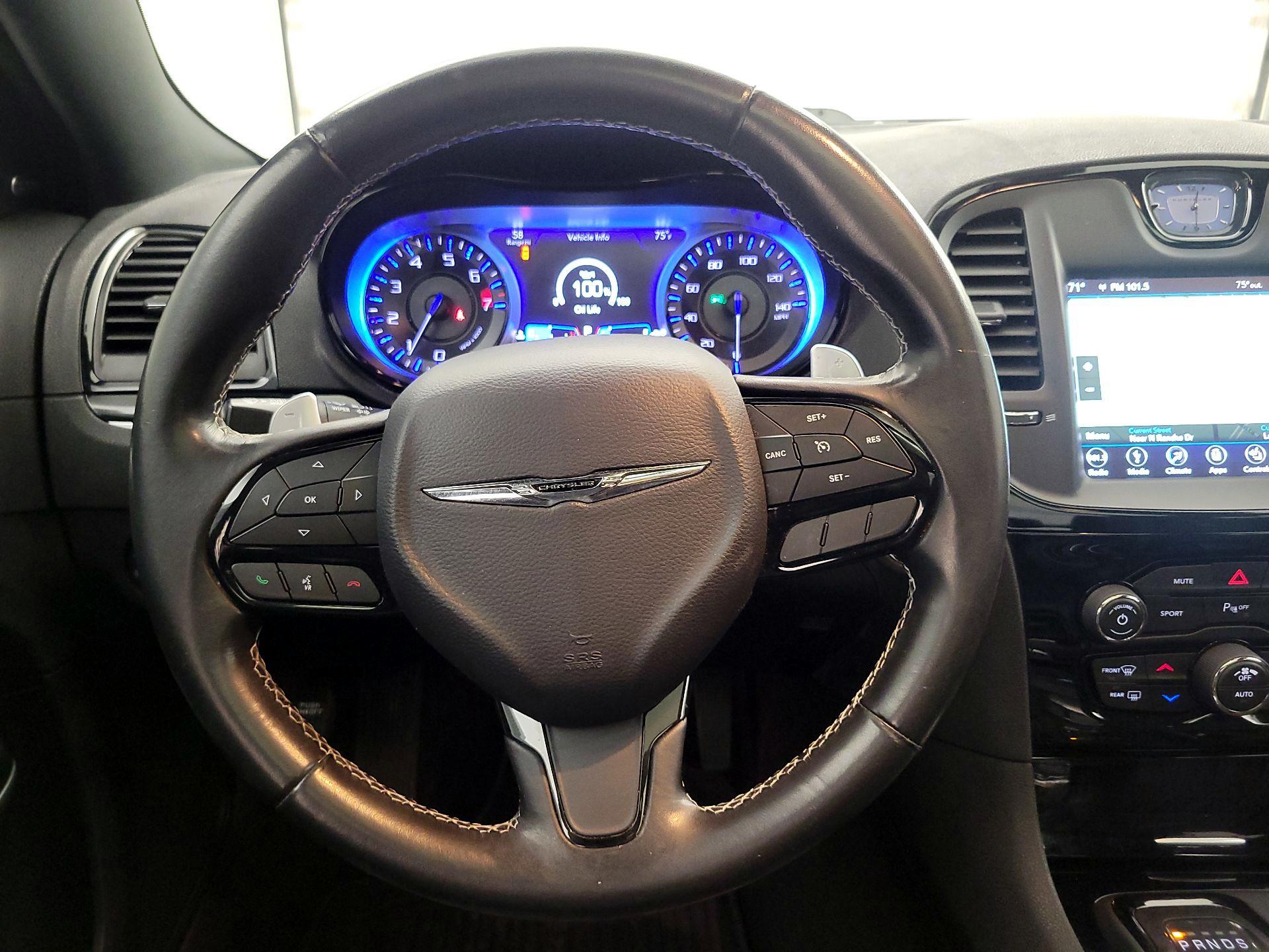 Thumbnail: 2019 Chrysler 300 - 10