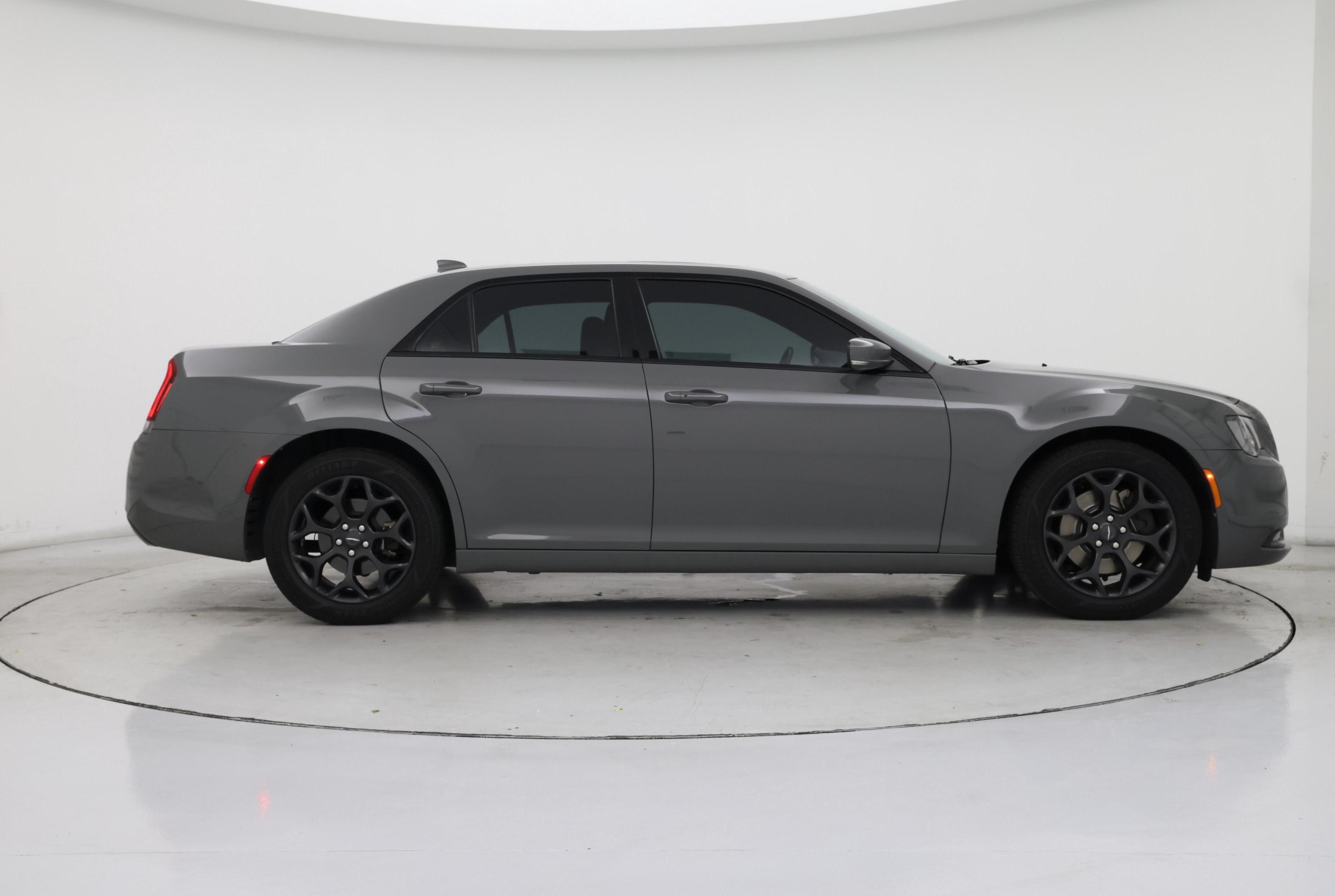 Thumbnail: 2019 Chrysler 300 - 7