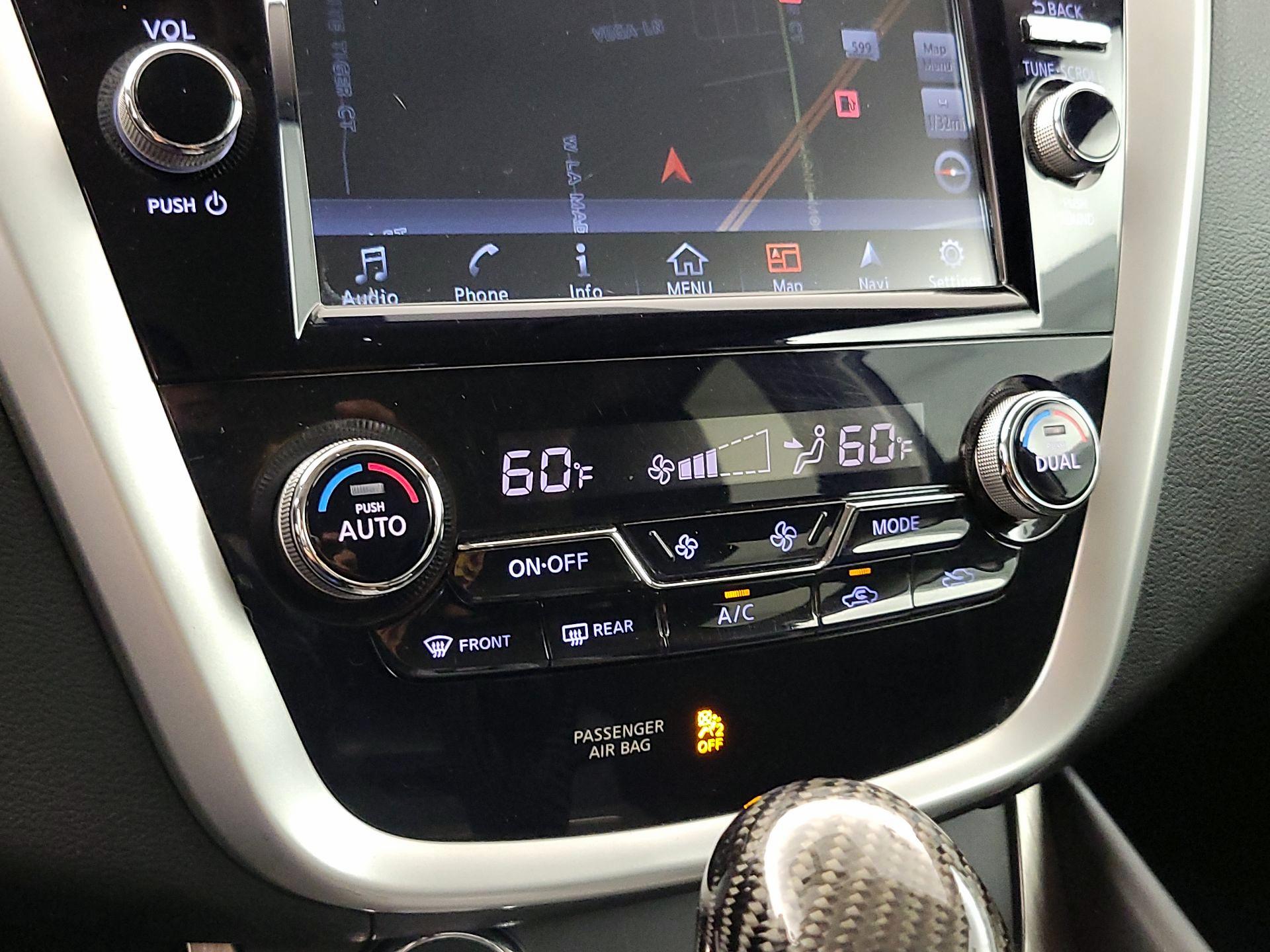 Thumbnail: 2016 Nissan Murano - 17