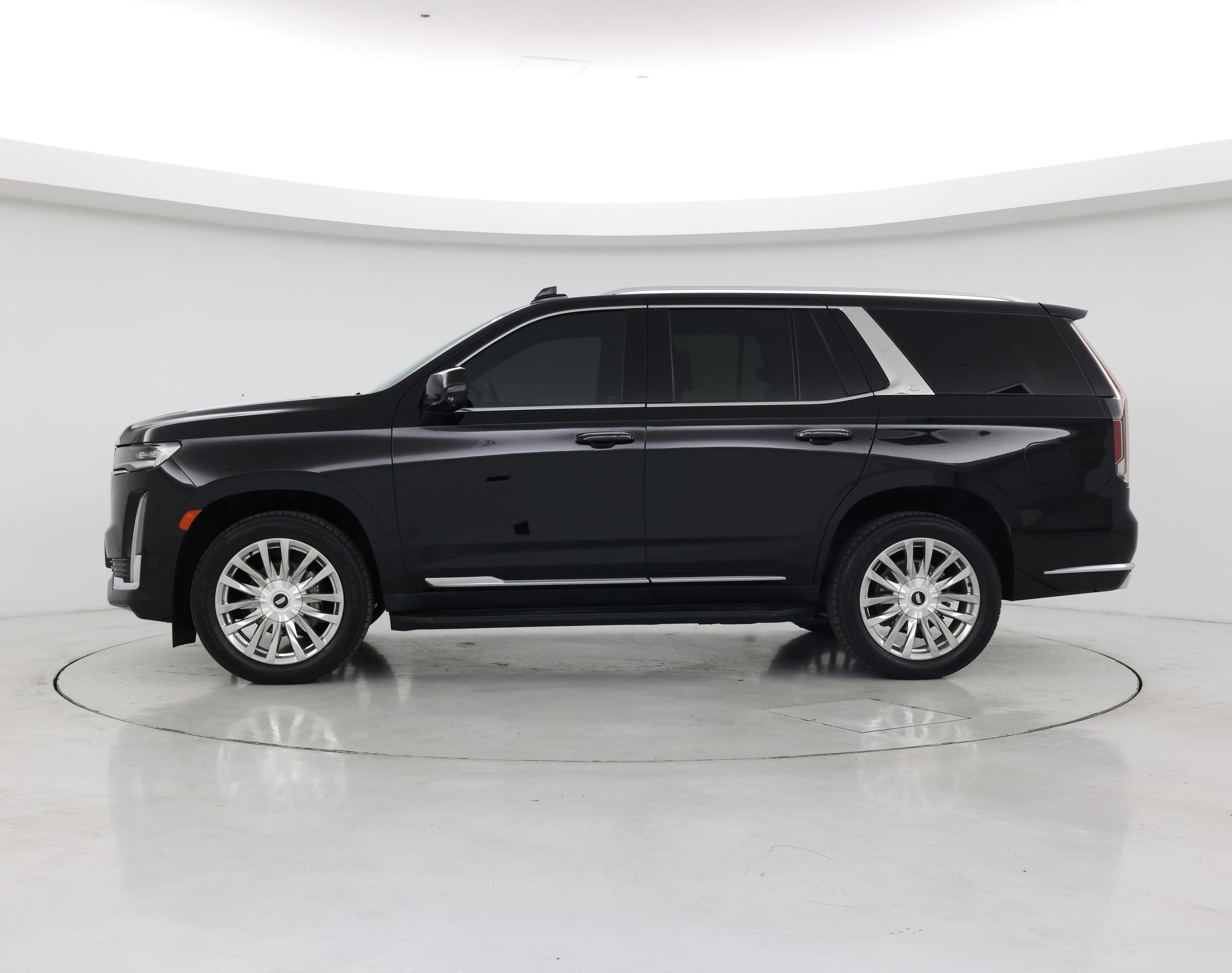 Thumbnail: 2023 Cadillac Escalade - 3