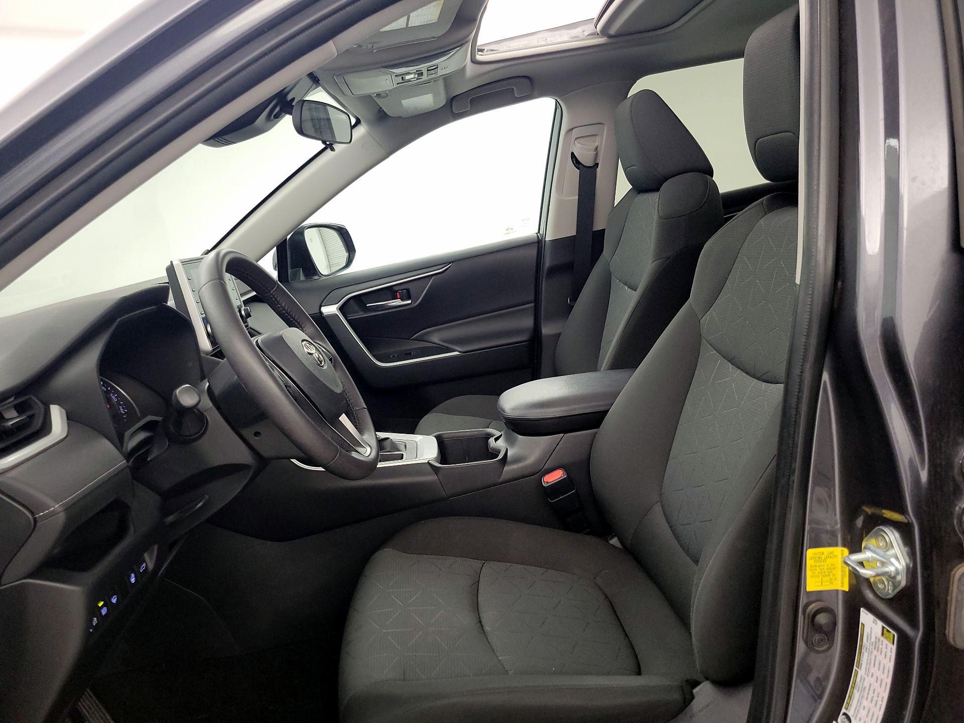 Thumbnail: 2022 Toyota RAV4 - 11