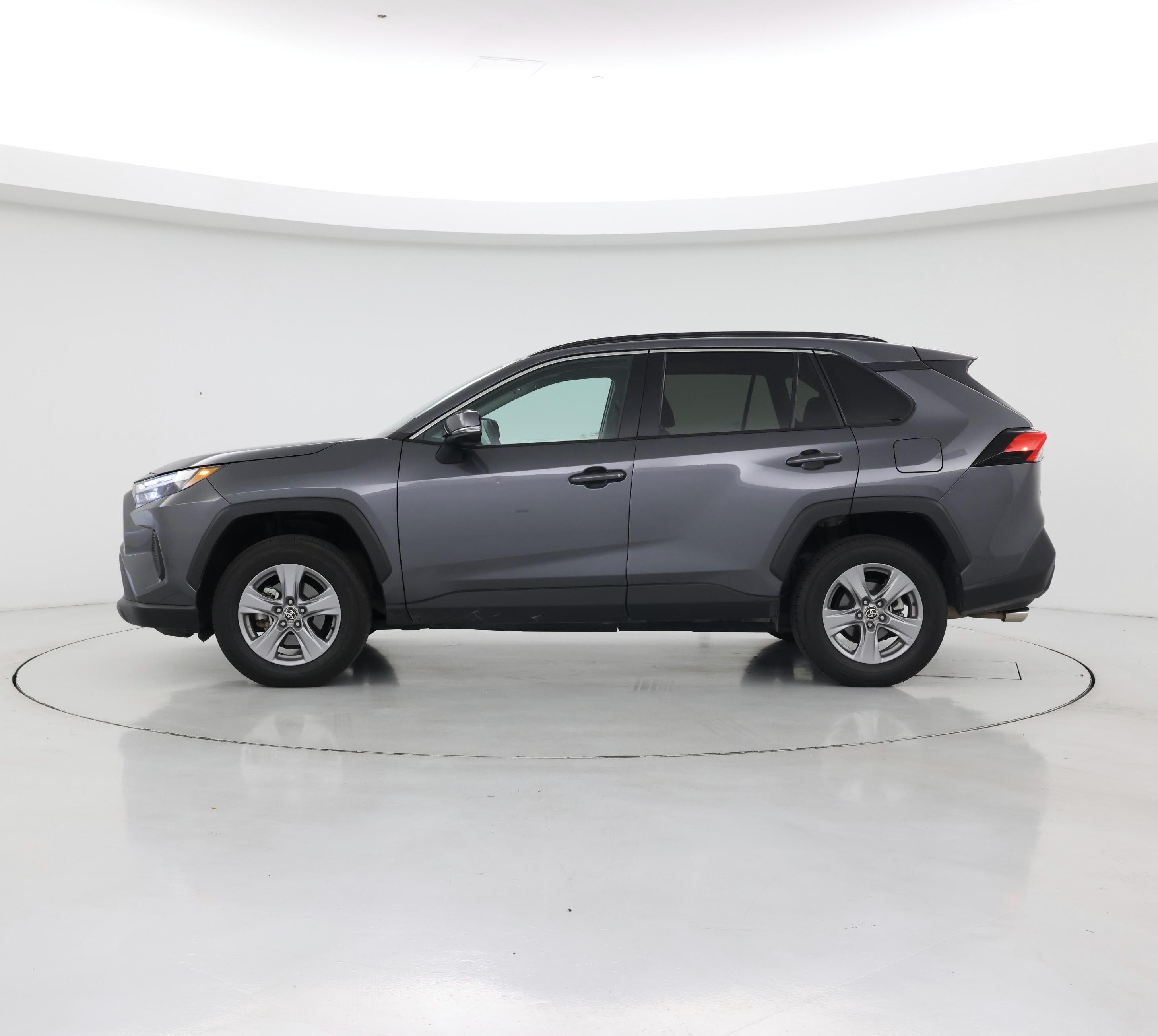 Thumbnail: 2022 Toyota RAV4 - 3