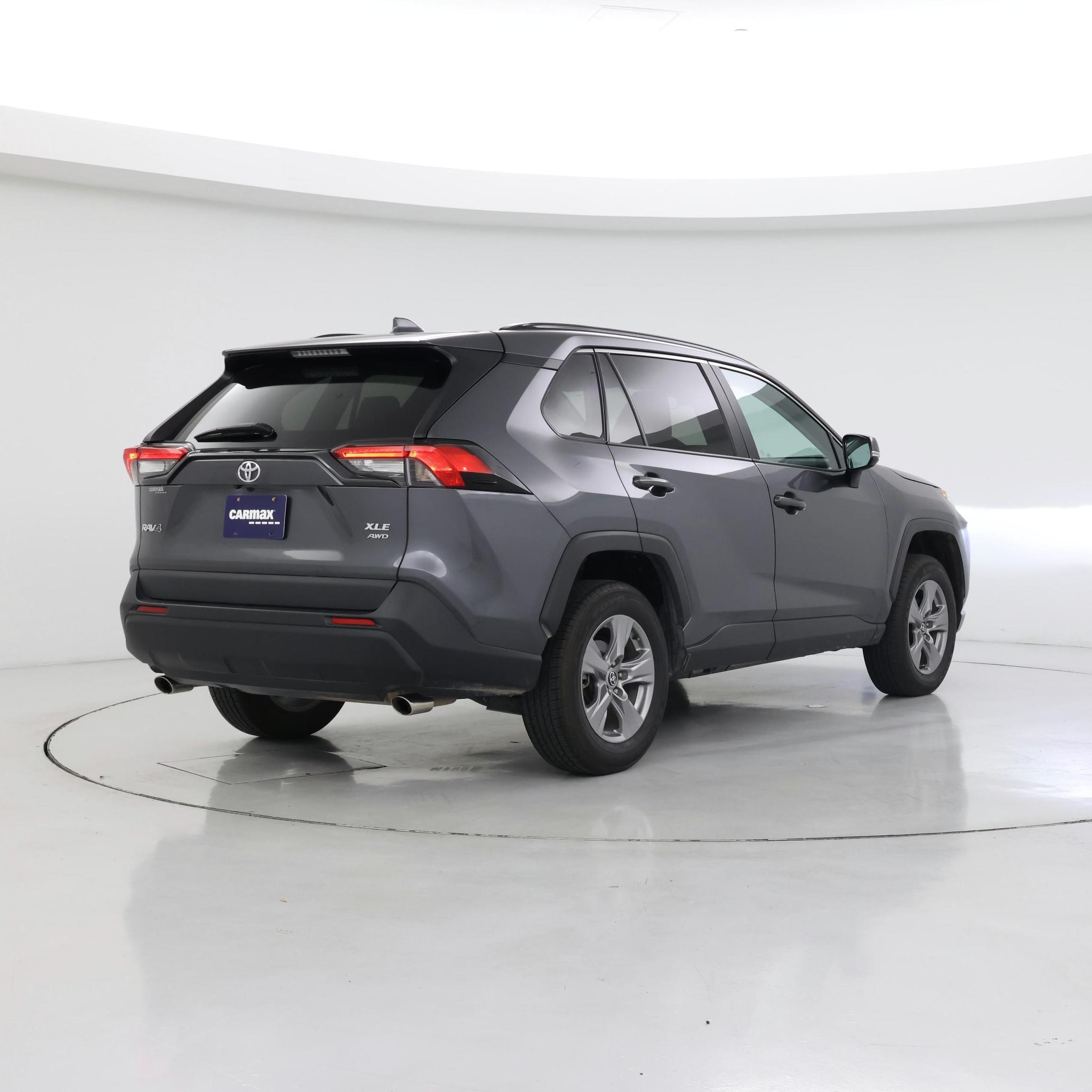 Thumbnail: 2022 Toyota RAV4 - 8
