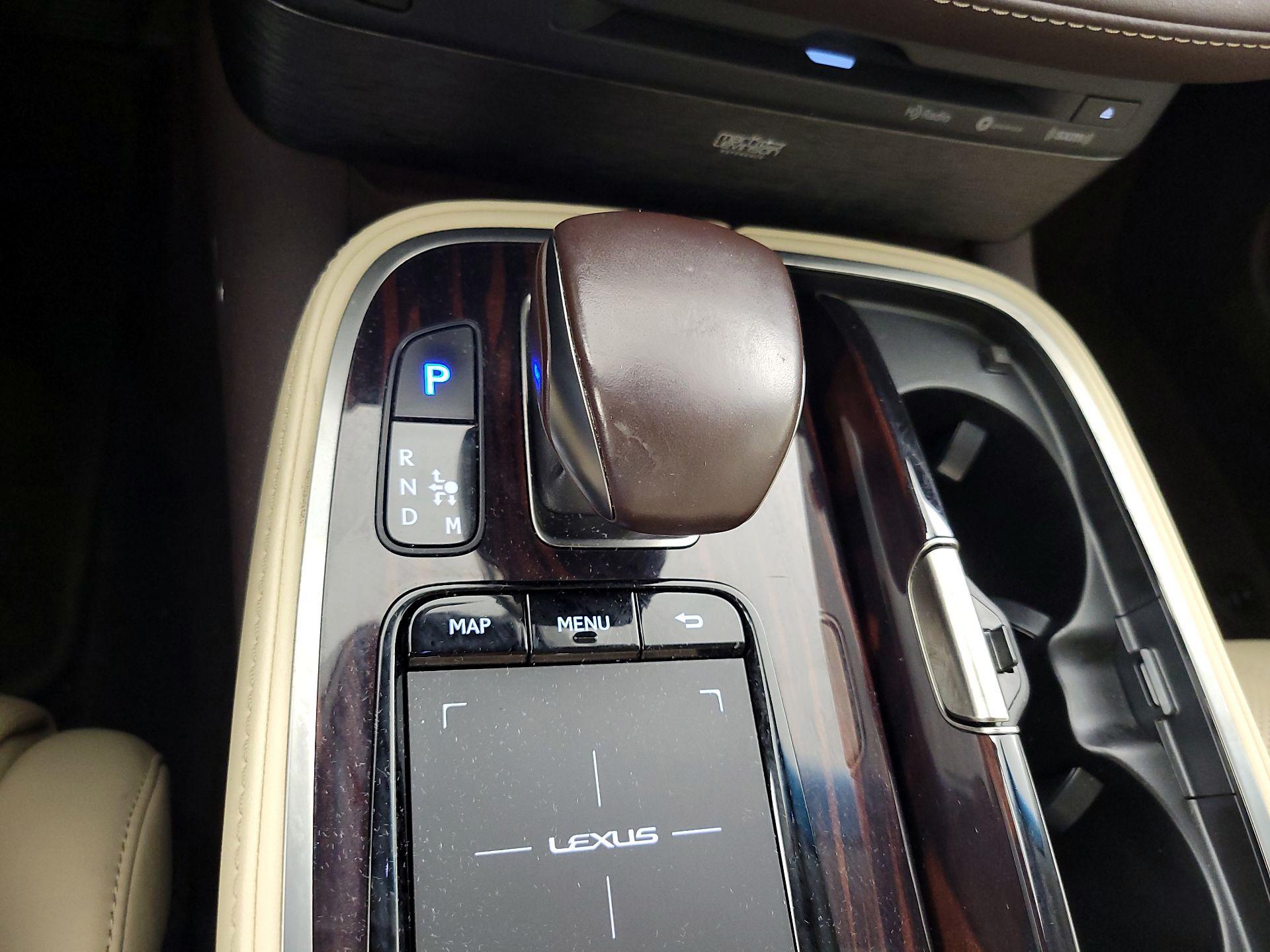 Thumbnail: 2019 Lexus LS - 17