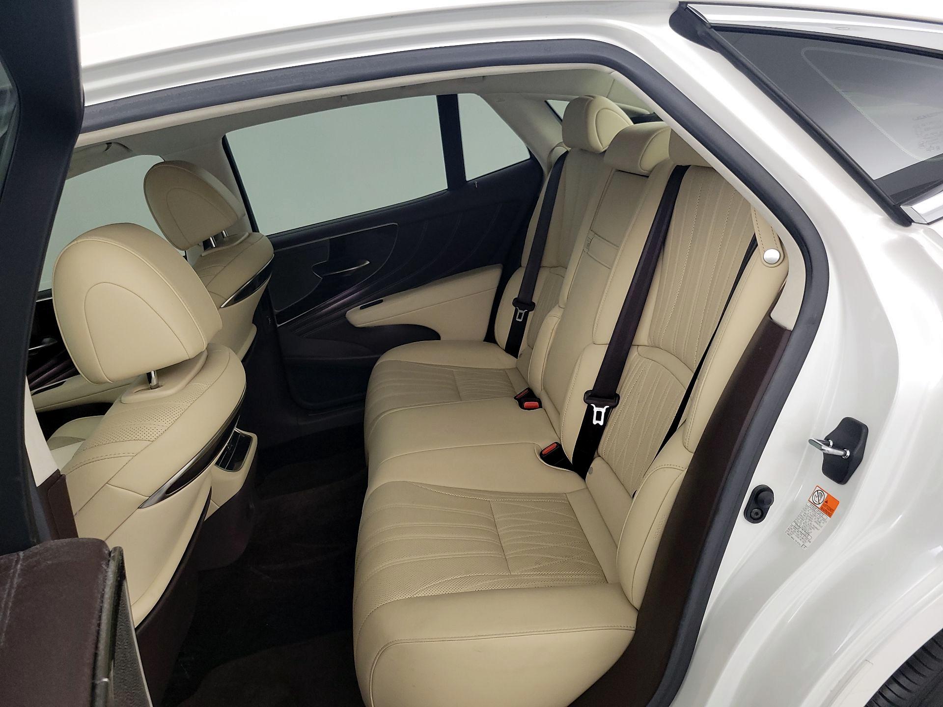 Thumbnail: 2019 Lexus LS - 20
