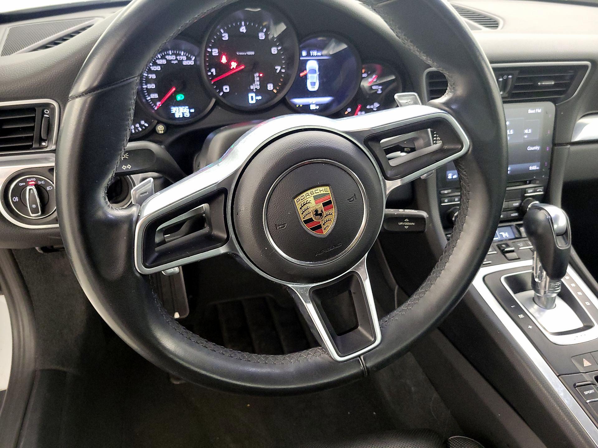 Thumbnail: 2017 Porsche 911 - 10