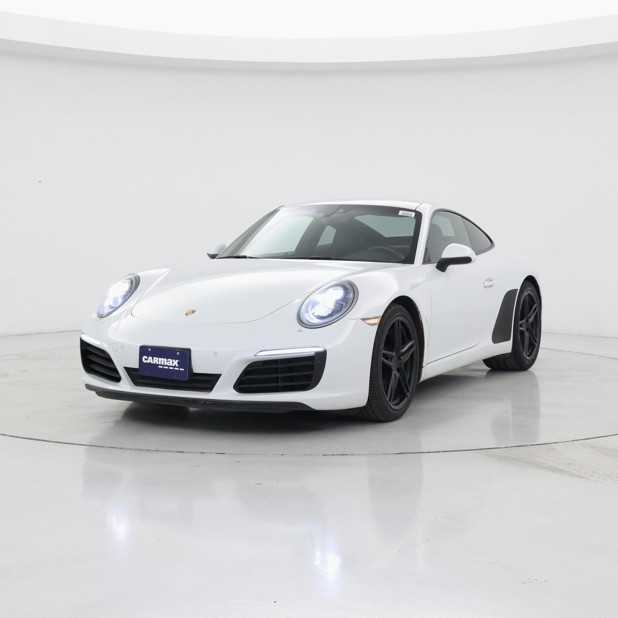 Thumbnail: 2017 Porsche 911 - 4