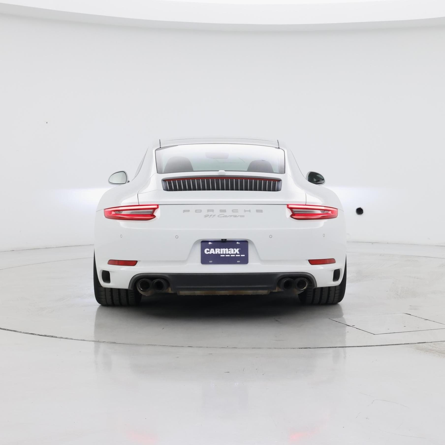 Thumbnail: 2017 Porsche 911 - 6