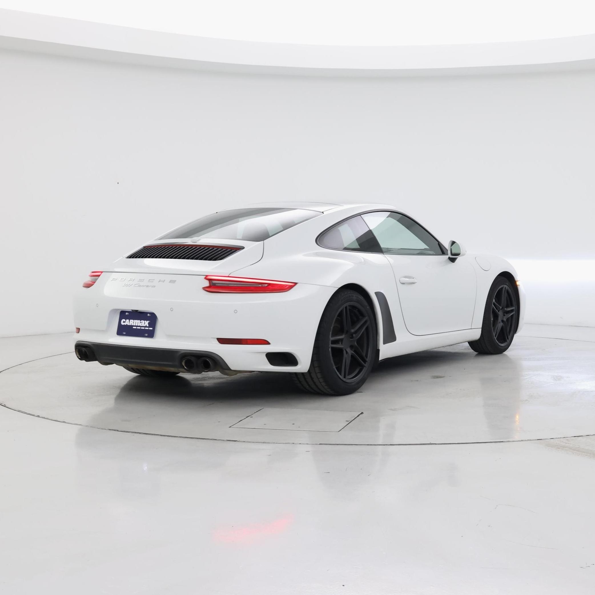 Thumbnail: 2017 Porsche 911 - 8