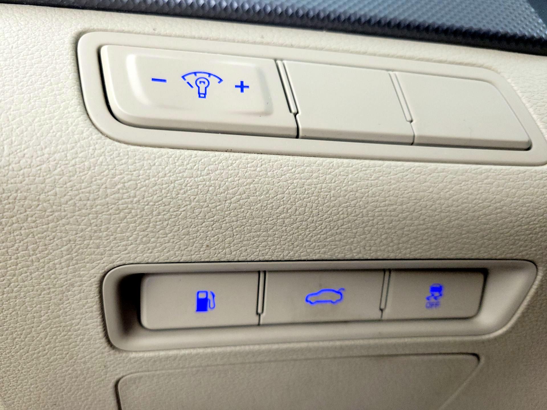 Thumbnail: 2015 Hyundai Sonata - 13