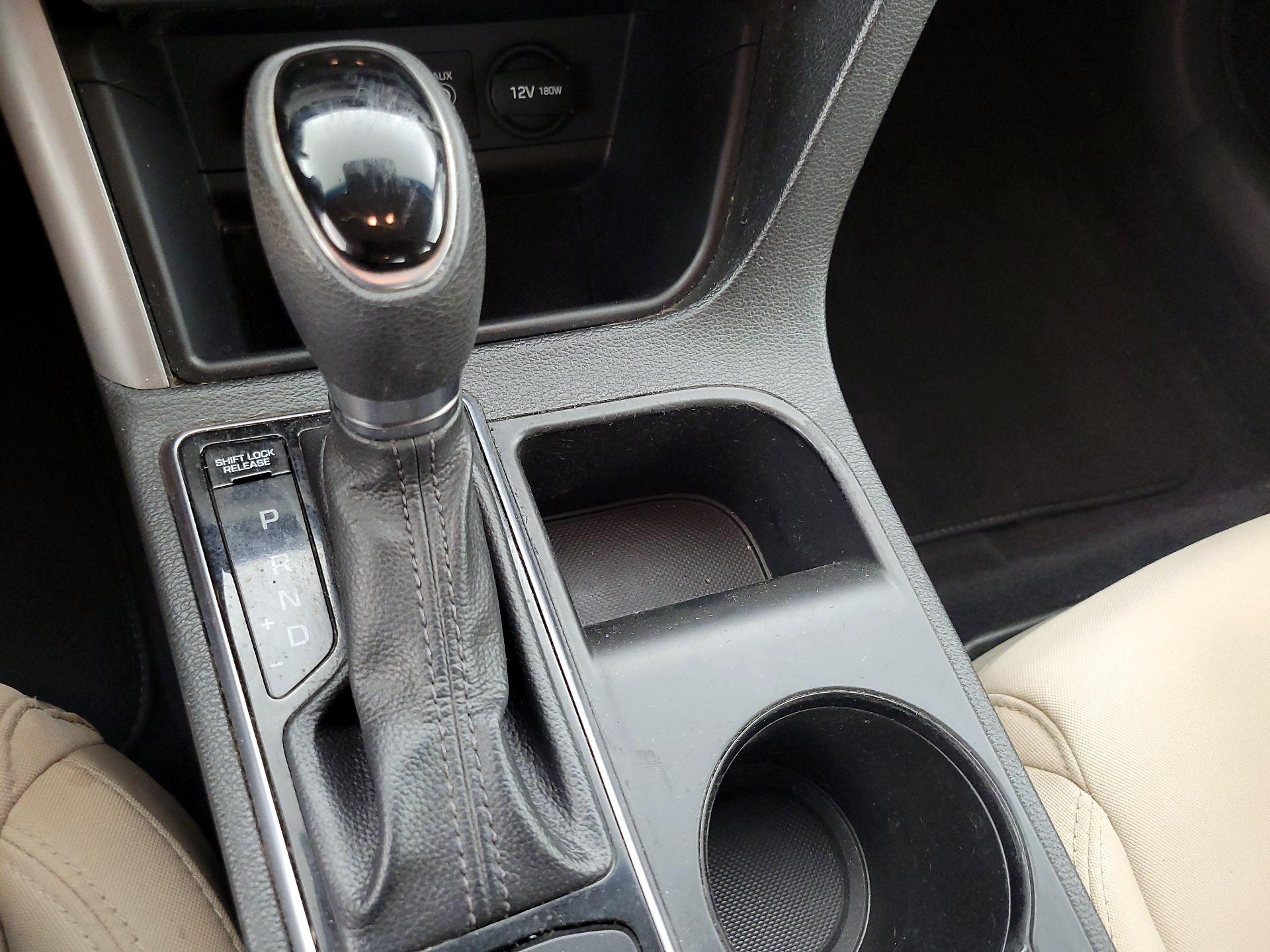 Thumbnail: 2015 Hyundai Sonata - 16