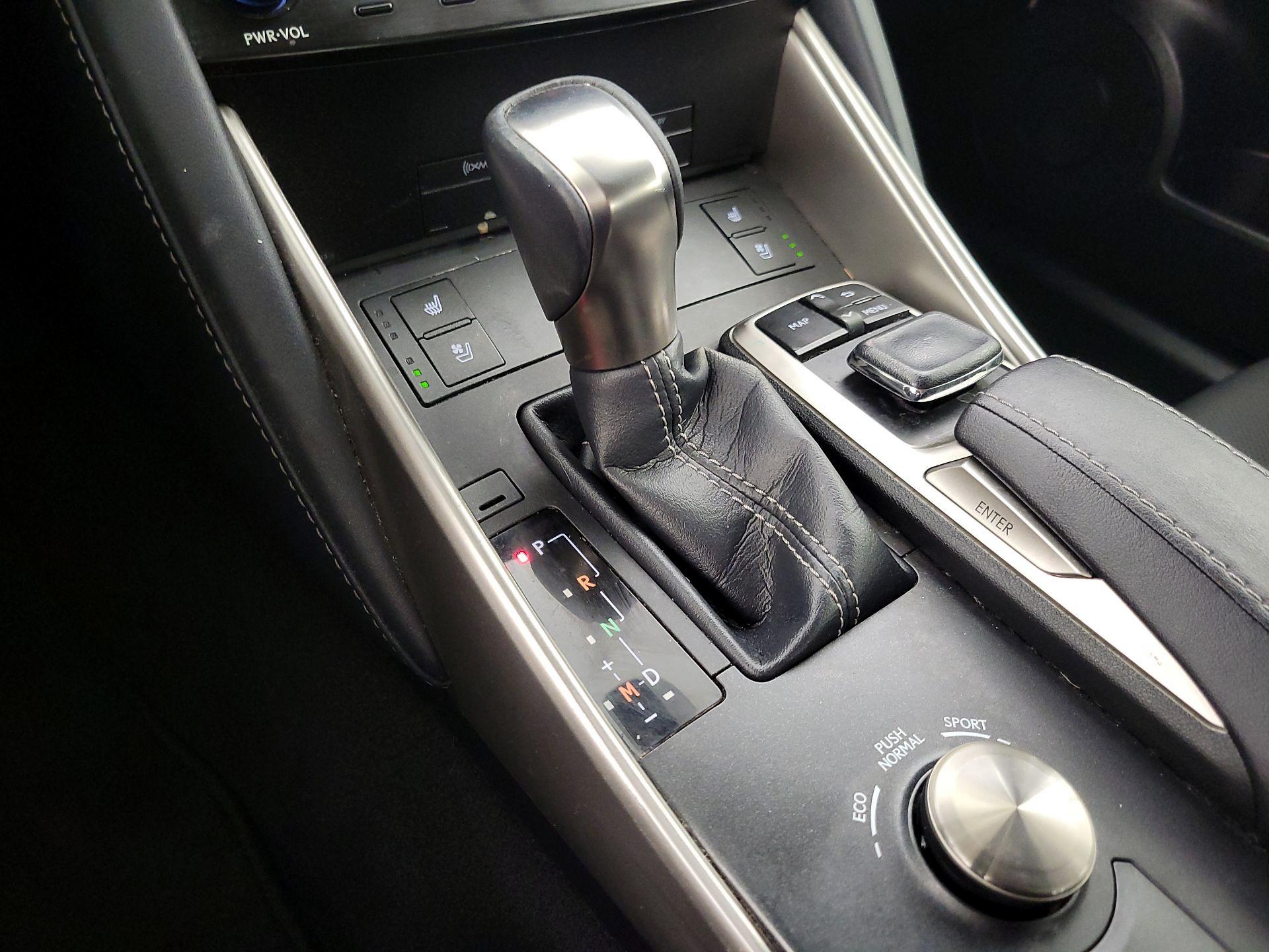 Thumbnail: 2017 Lexus IS - 18
