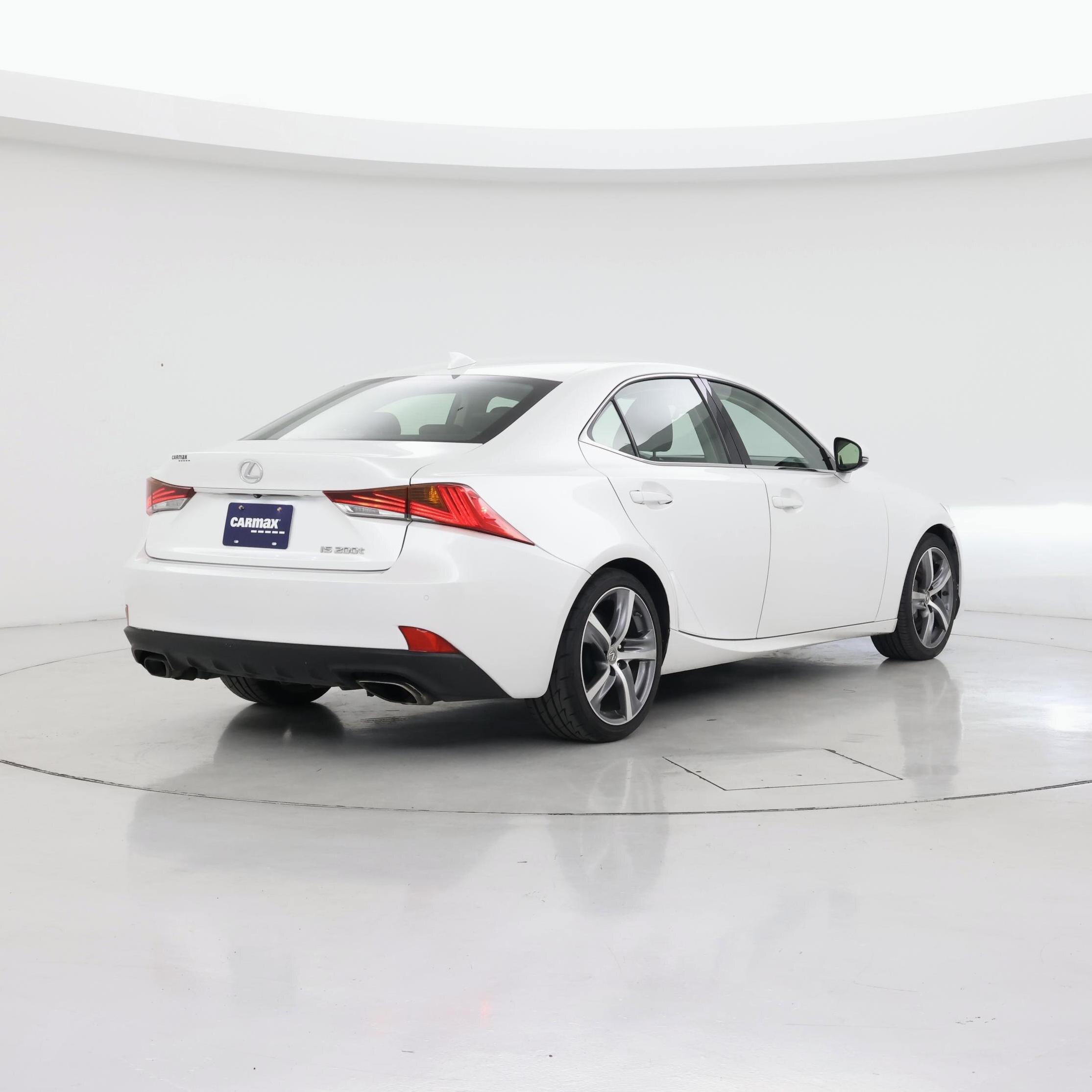 Thumbnail: 2017 Lexus IS - 8