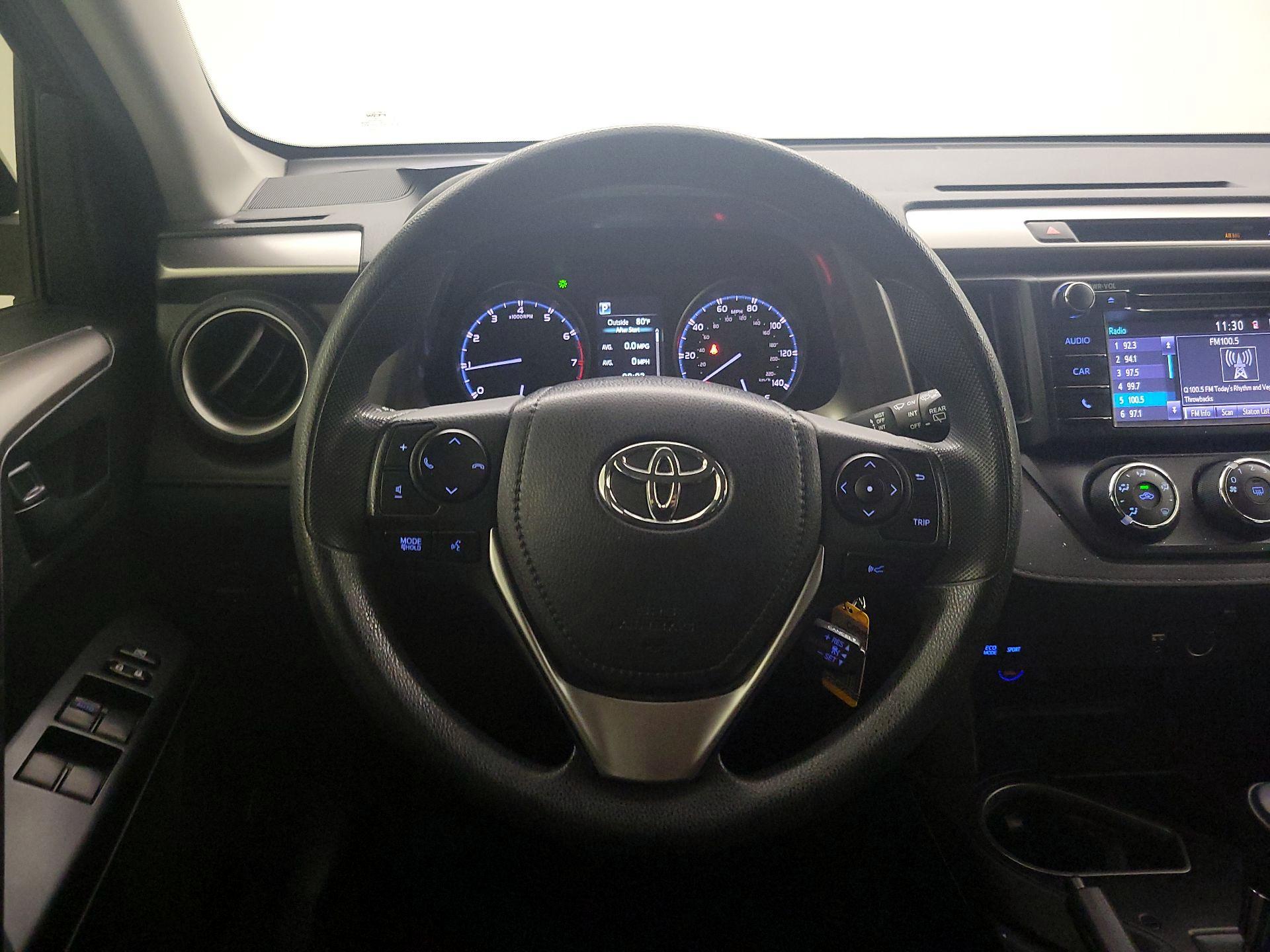 Thumbnail: 2018 Toyota RAV4 - 10