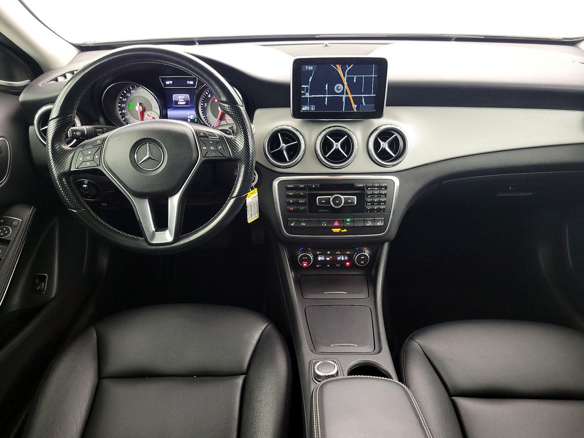 Thumbnail: 2015 Mercedes-Benz GLA - 9