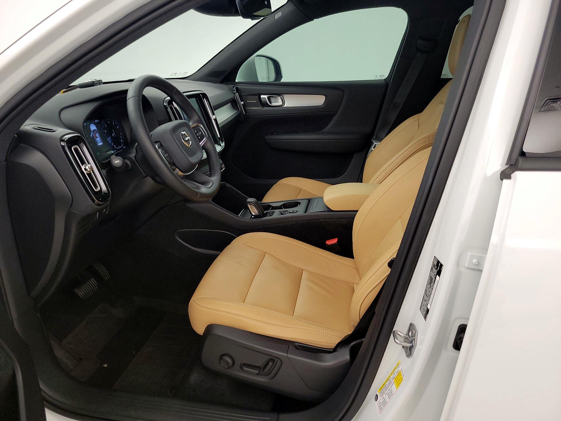 Thumbnail: 2019 Volvo XC40 - 11