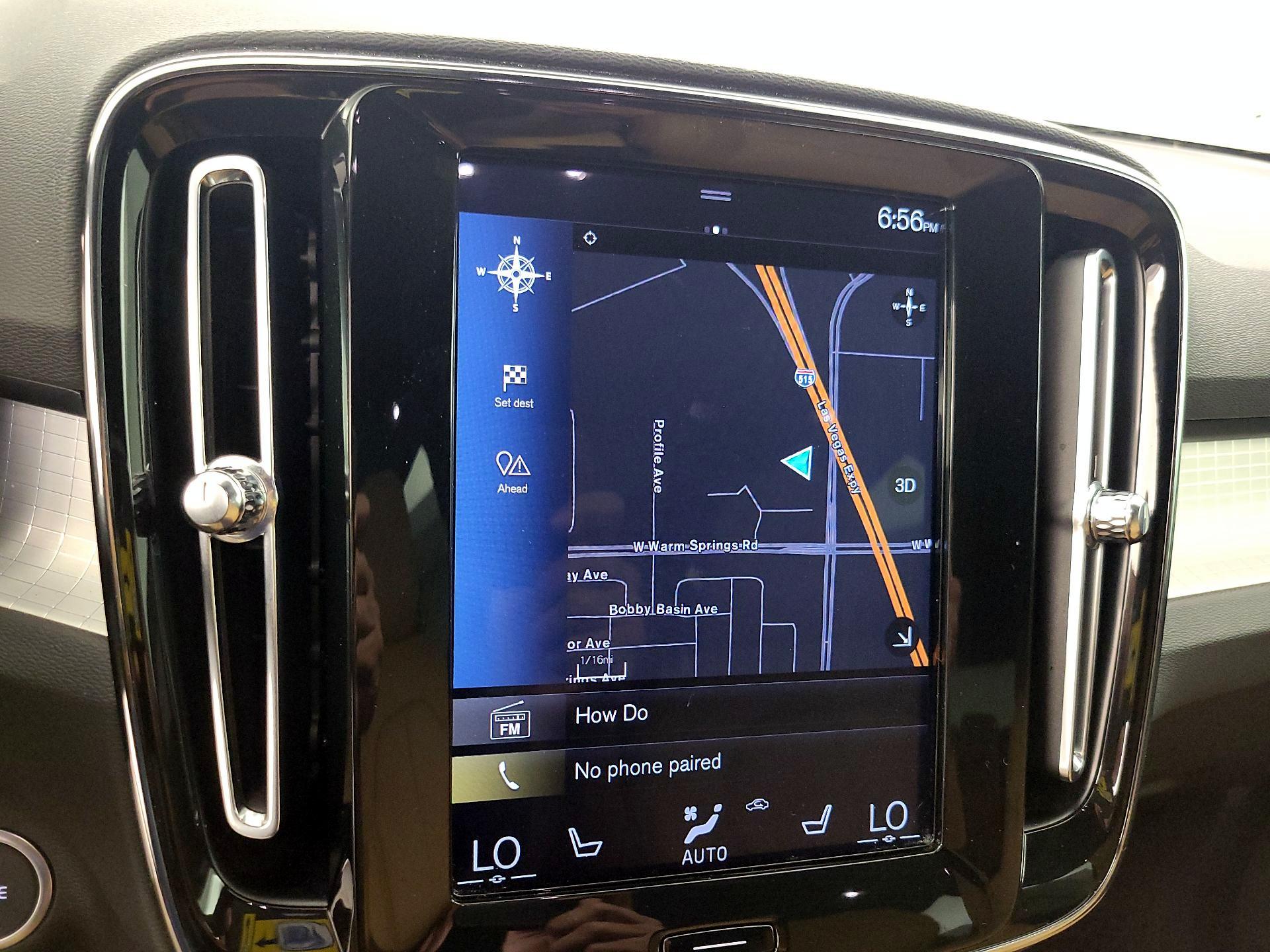 Thumbnail: 2019 Volvo XC40 - 14