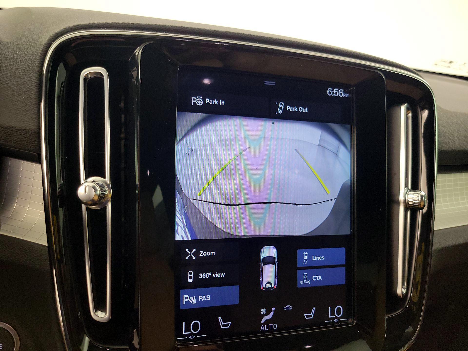 Thumbnail: 2019 Volvo XC40 - 15