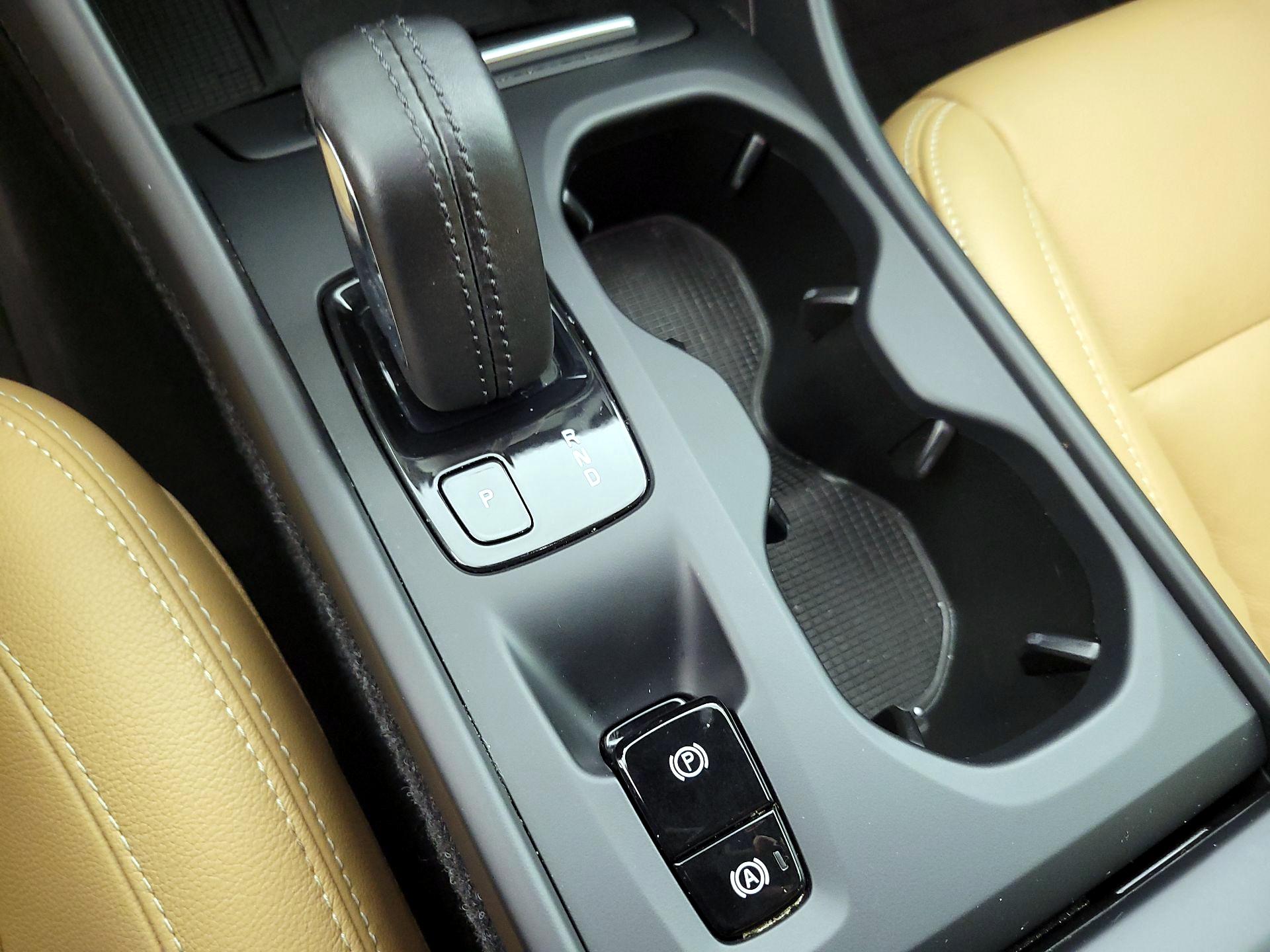 Thumbnail: 2019 Volvo XC40 - 18