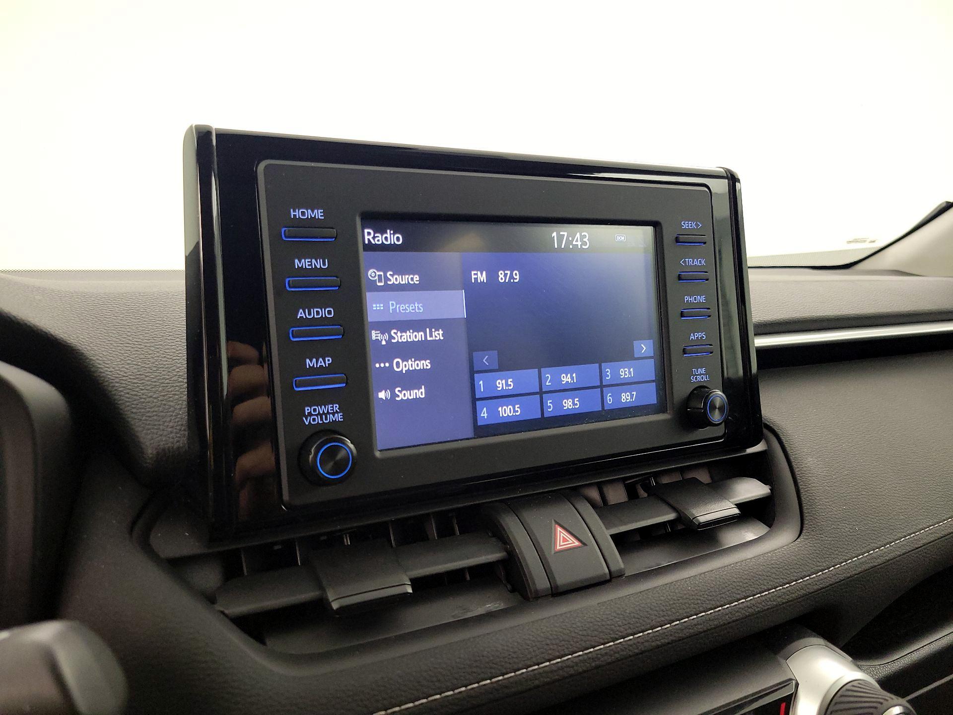 Thumbnail: 2019 Toyota RAV4 - 15