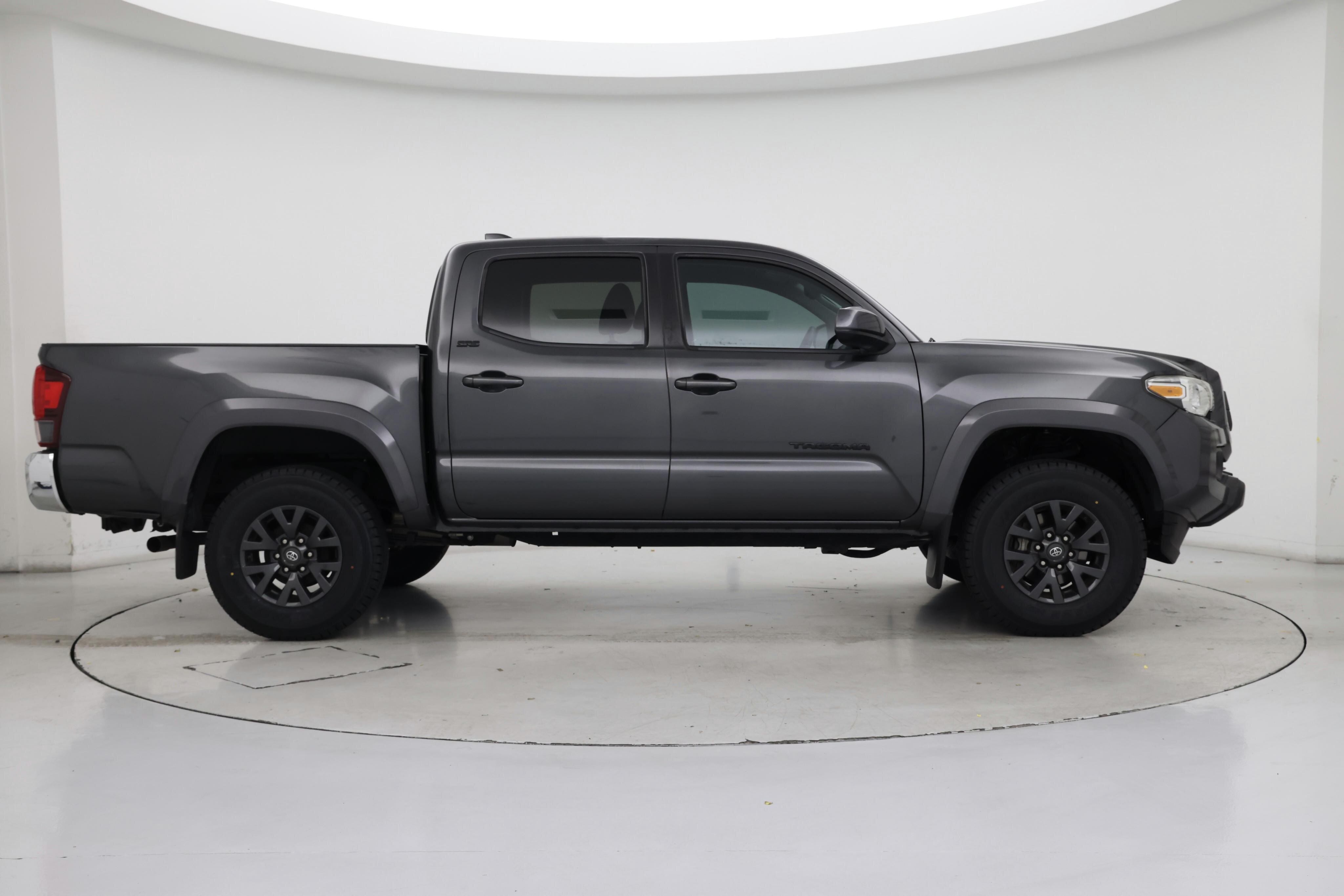 Thumbnail: 2020 Toyota Tacoma - 7