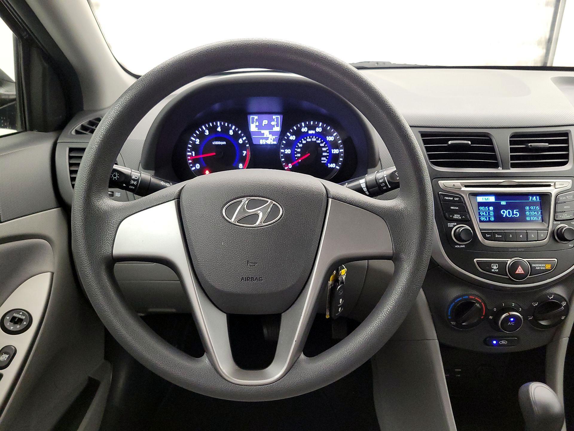 Thumbnail: 2016 Hyundai Accent - 10