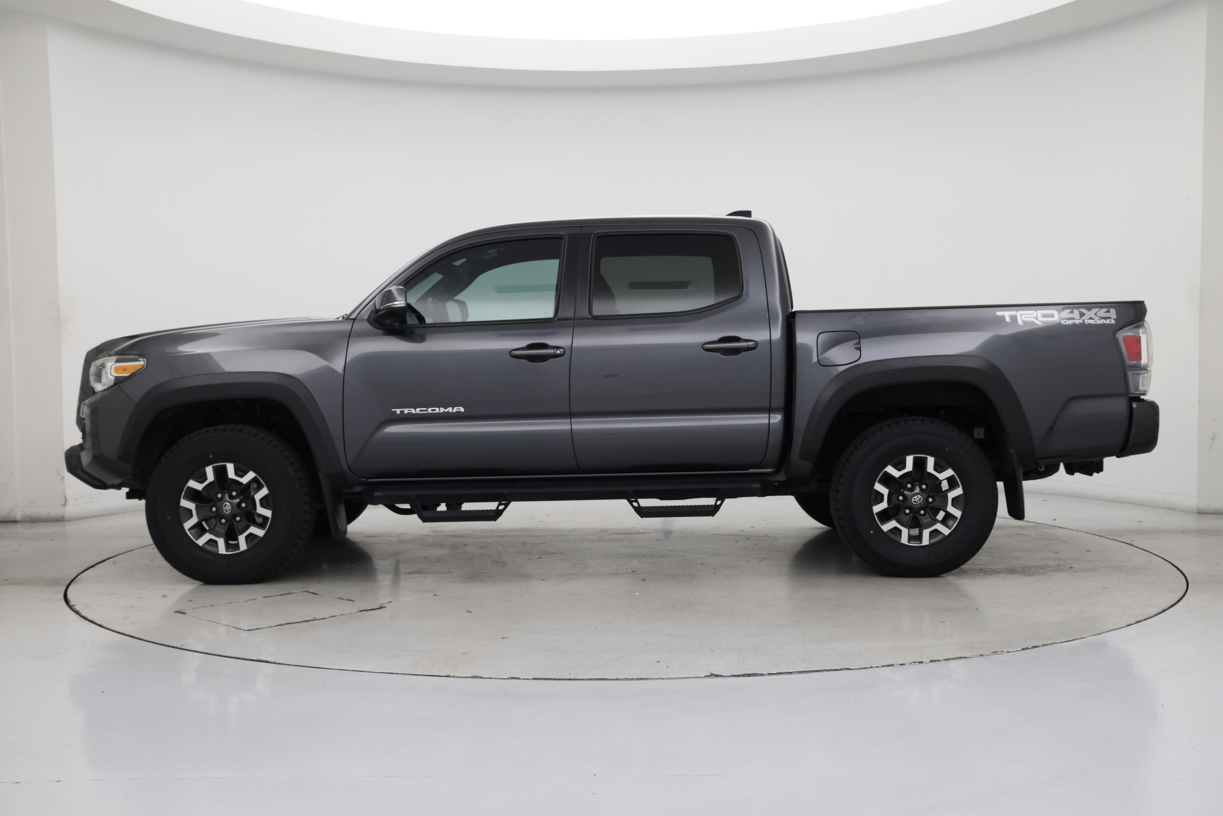 Thumbnail: 2021 Toyota Tacoma - 3