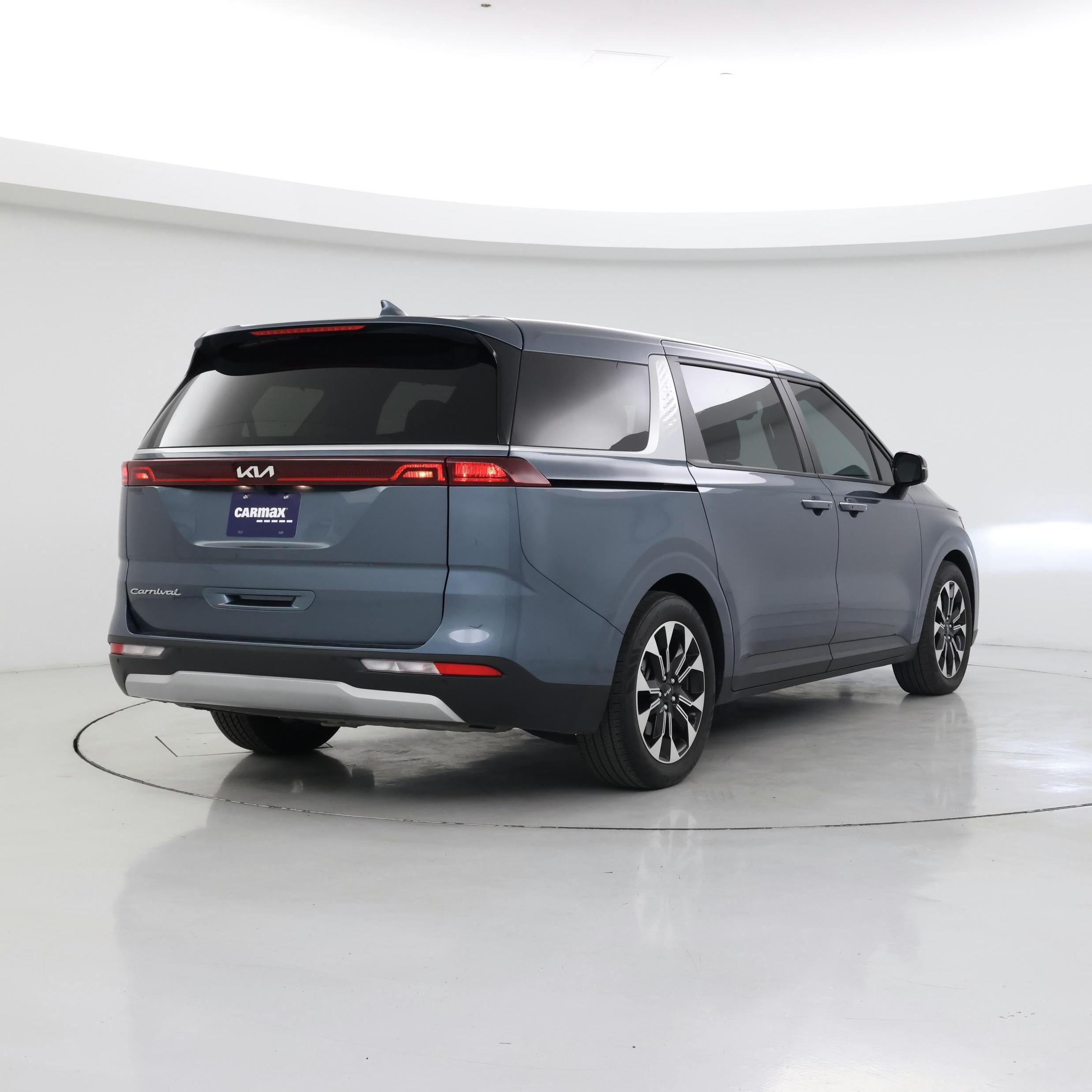 Thumbnail: 2022 Kia Carnival - 8