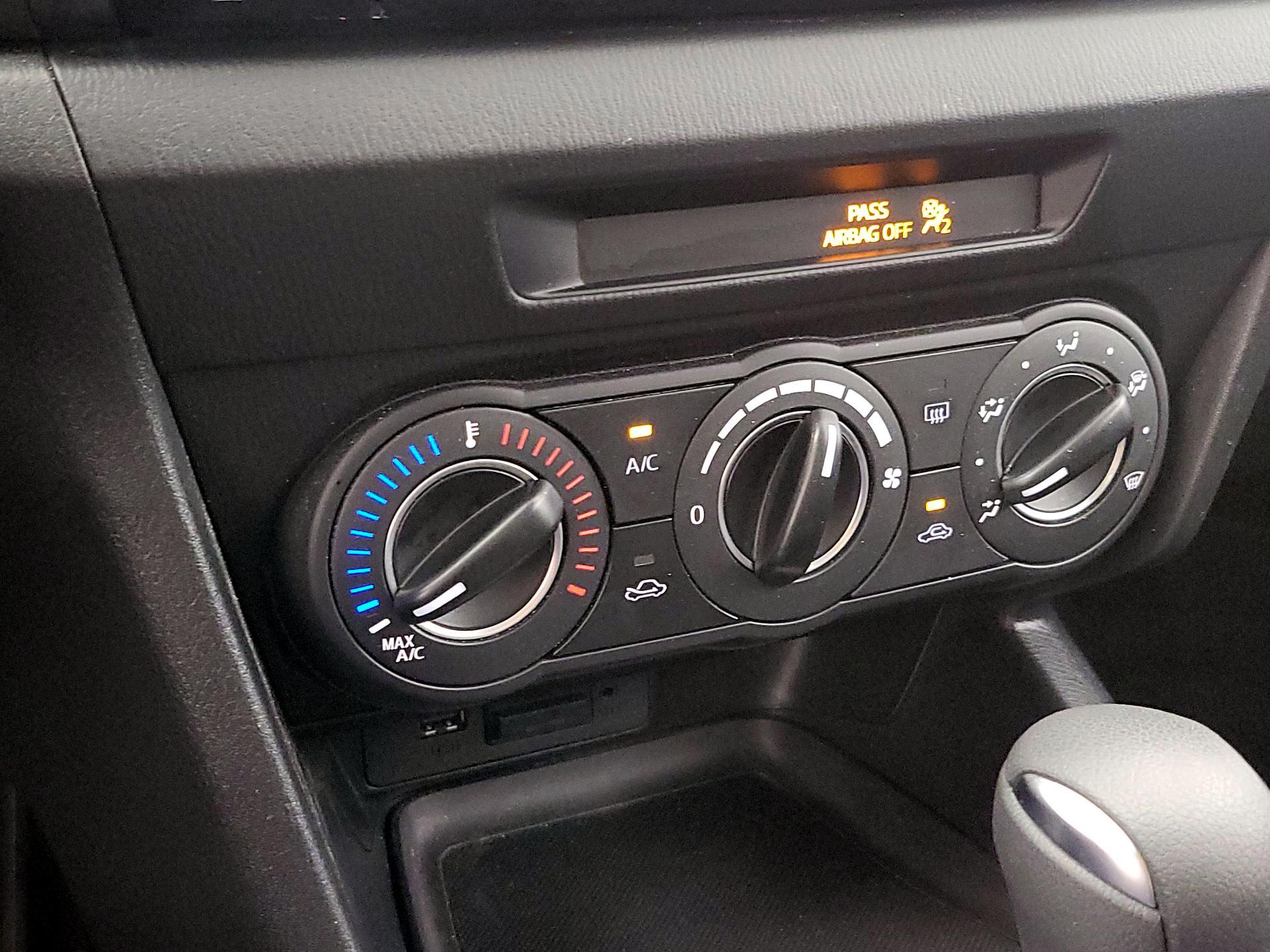 Thumbnail: 2016 Mazda Mazda3 - 16