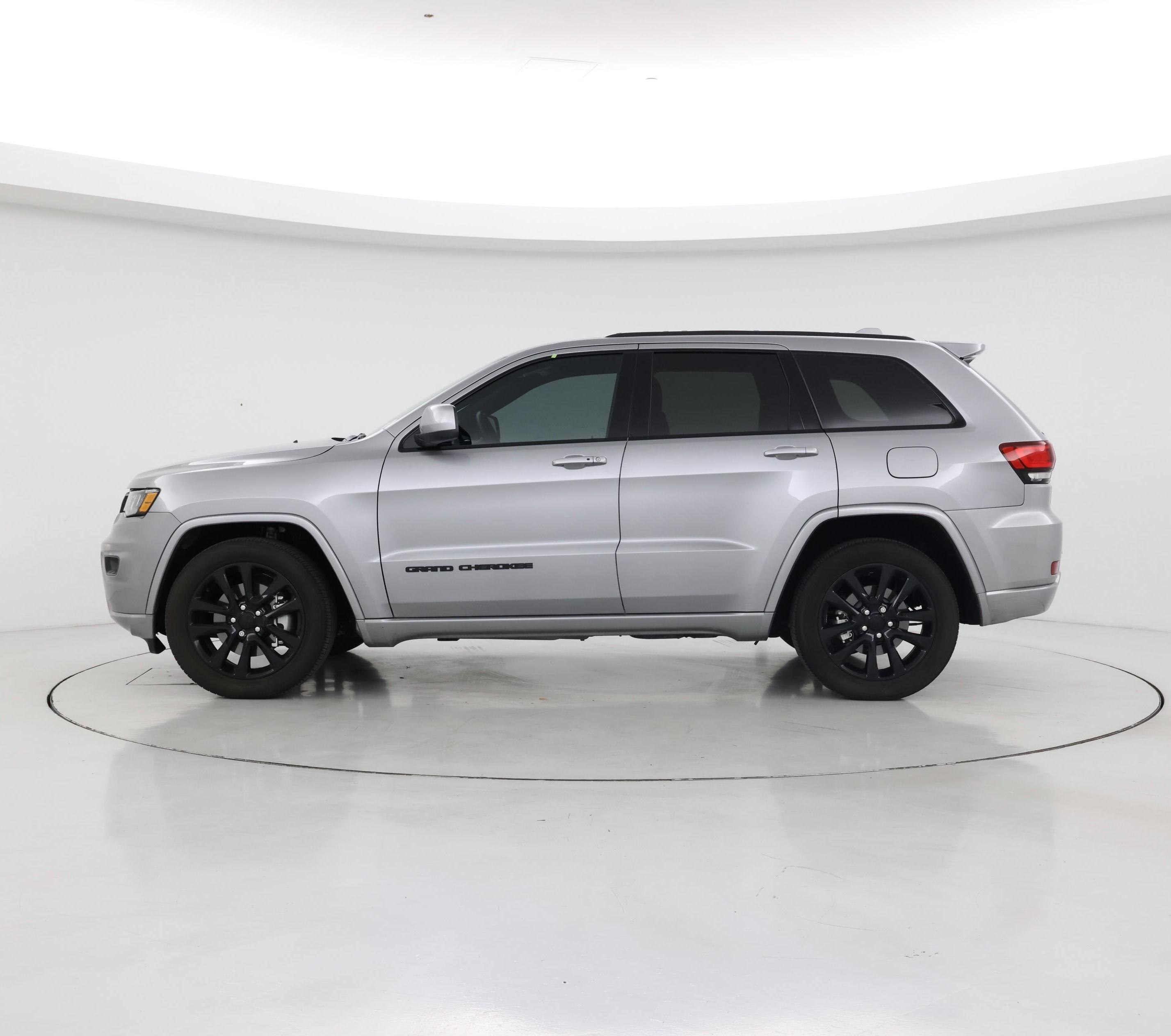Thumbnail: 2021 Jeep Grand Cherokee - 3