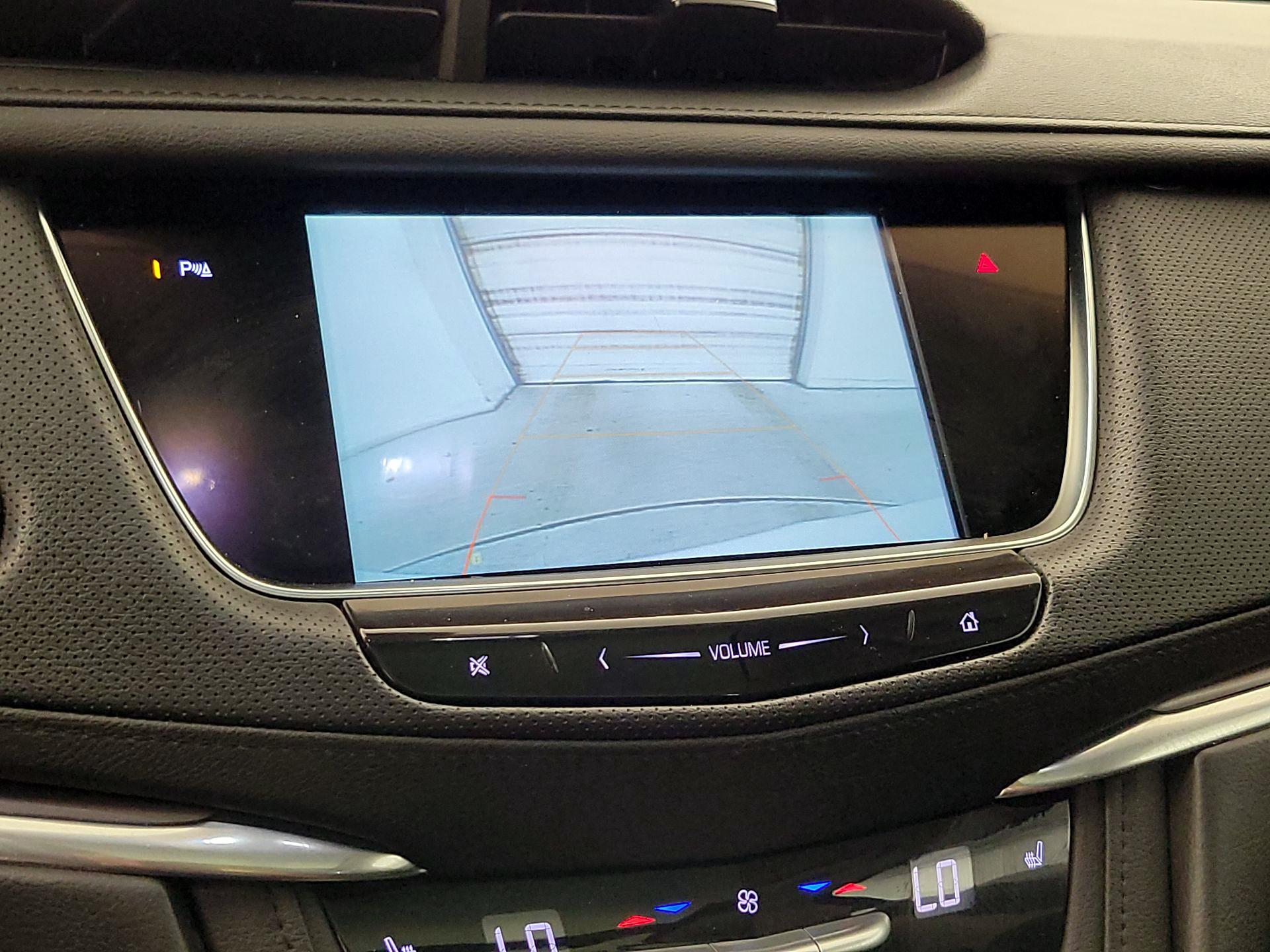 Thumbnail: 2018 Cadillac XT5 - 15