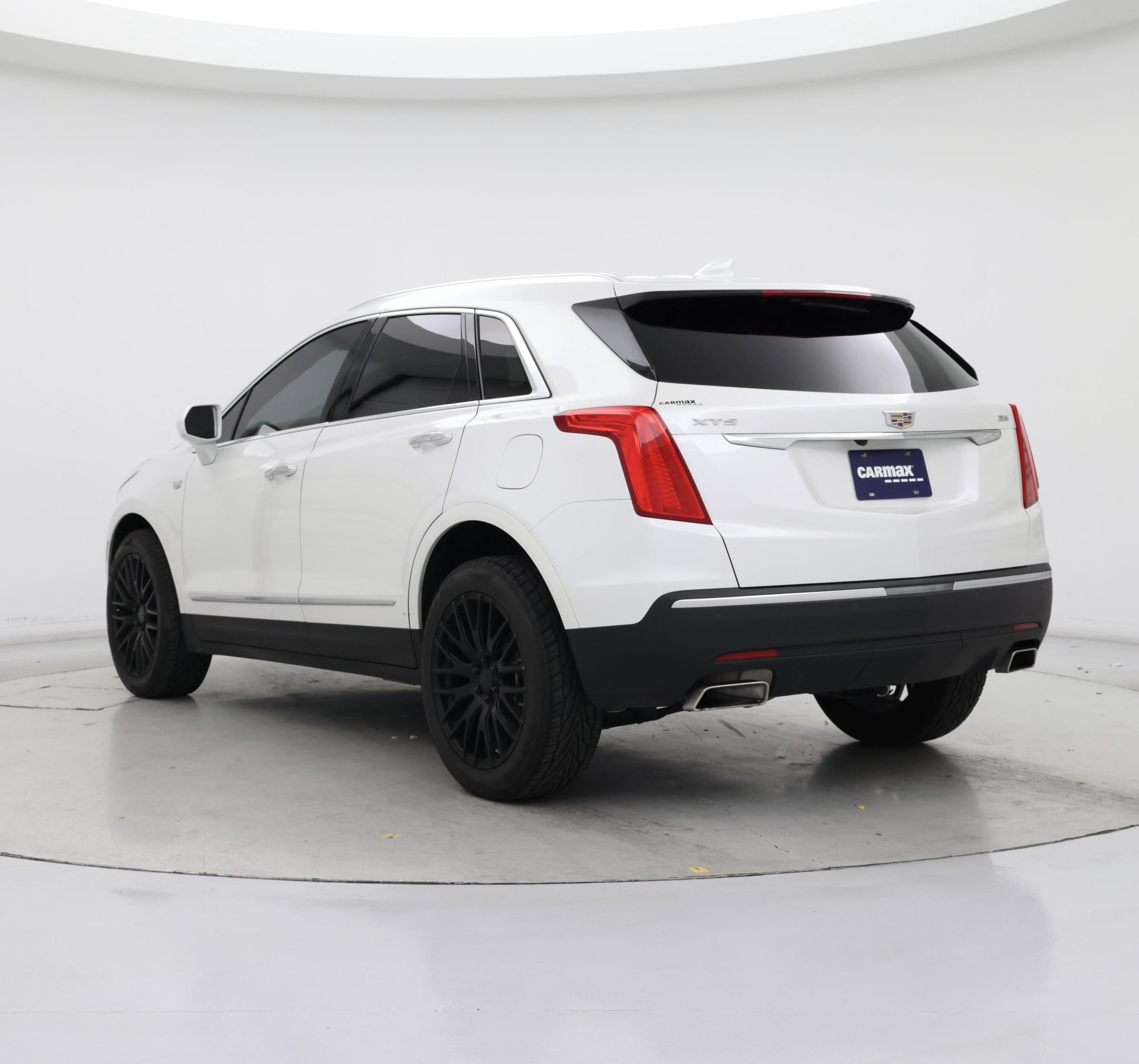 Thumbnail: 2018 Cadillac XT5 - 2