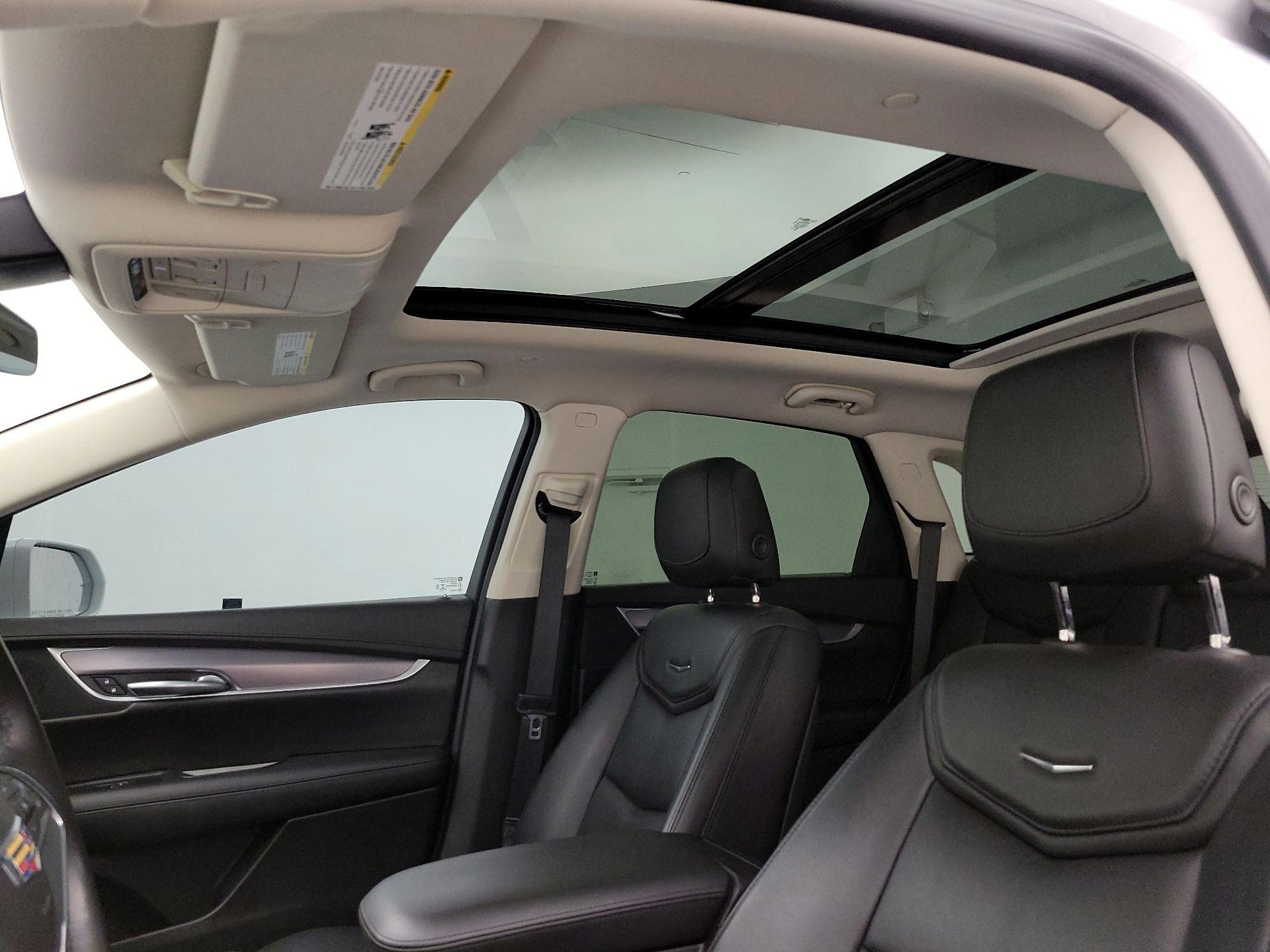 Thumbnail: 2018 Cadillac XT5 - 19