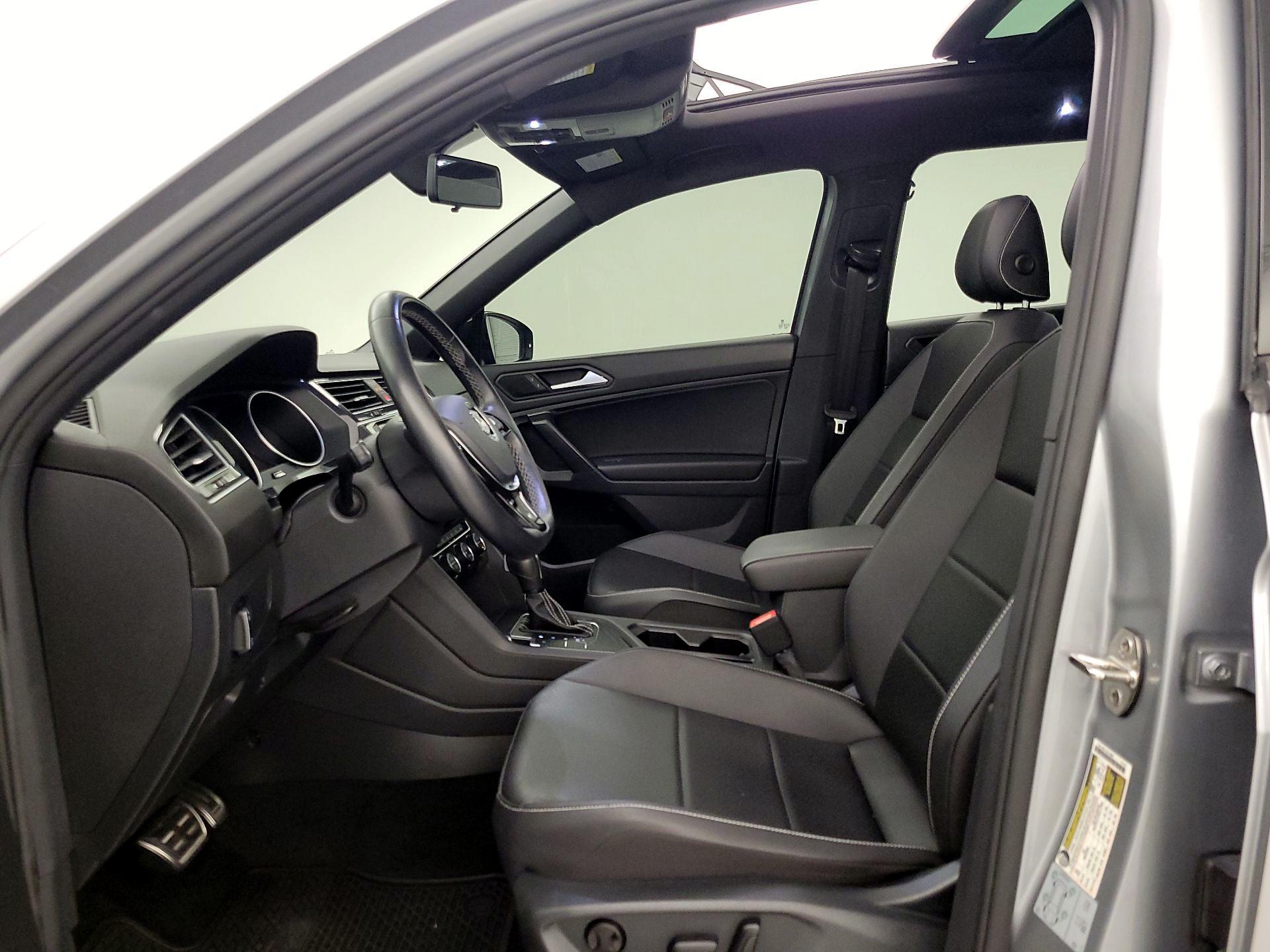 Thumbnail: 2021 Volkswagen Tiguan - 11