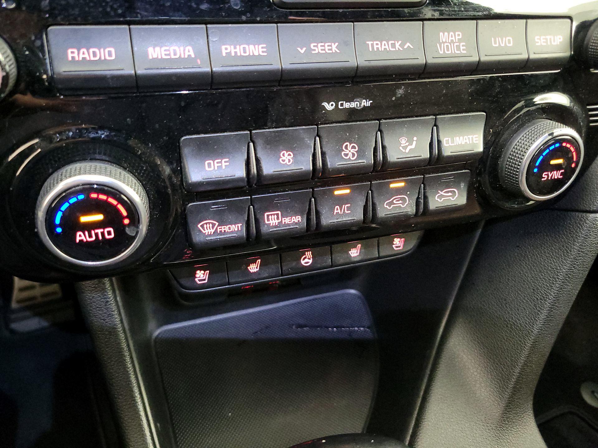 Thumbnail: 2017 Kia Sportage - 17