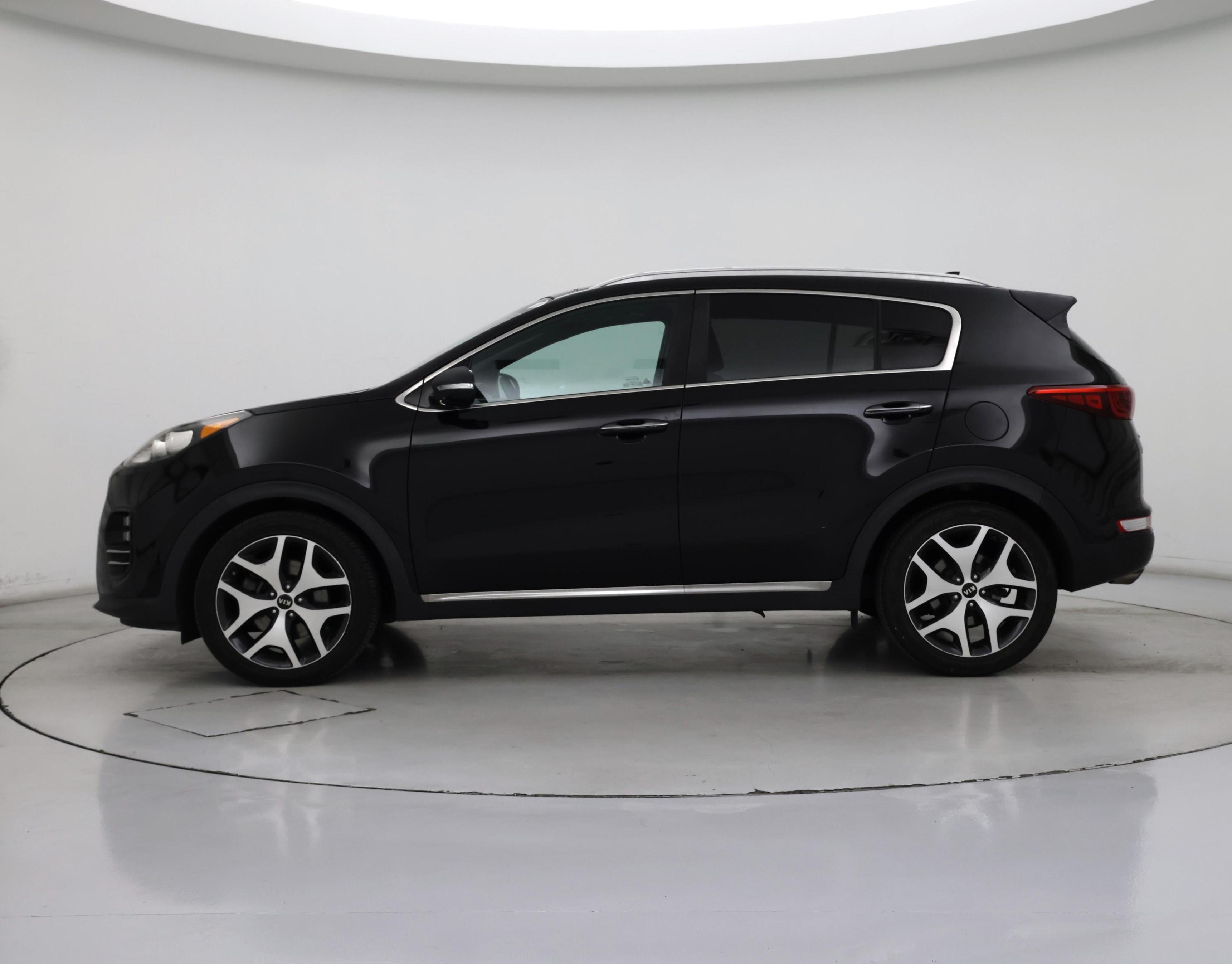 Thumbnail: 2017 Kia Sportage - 3