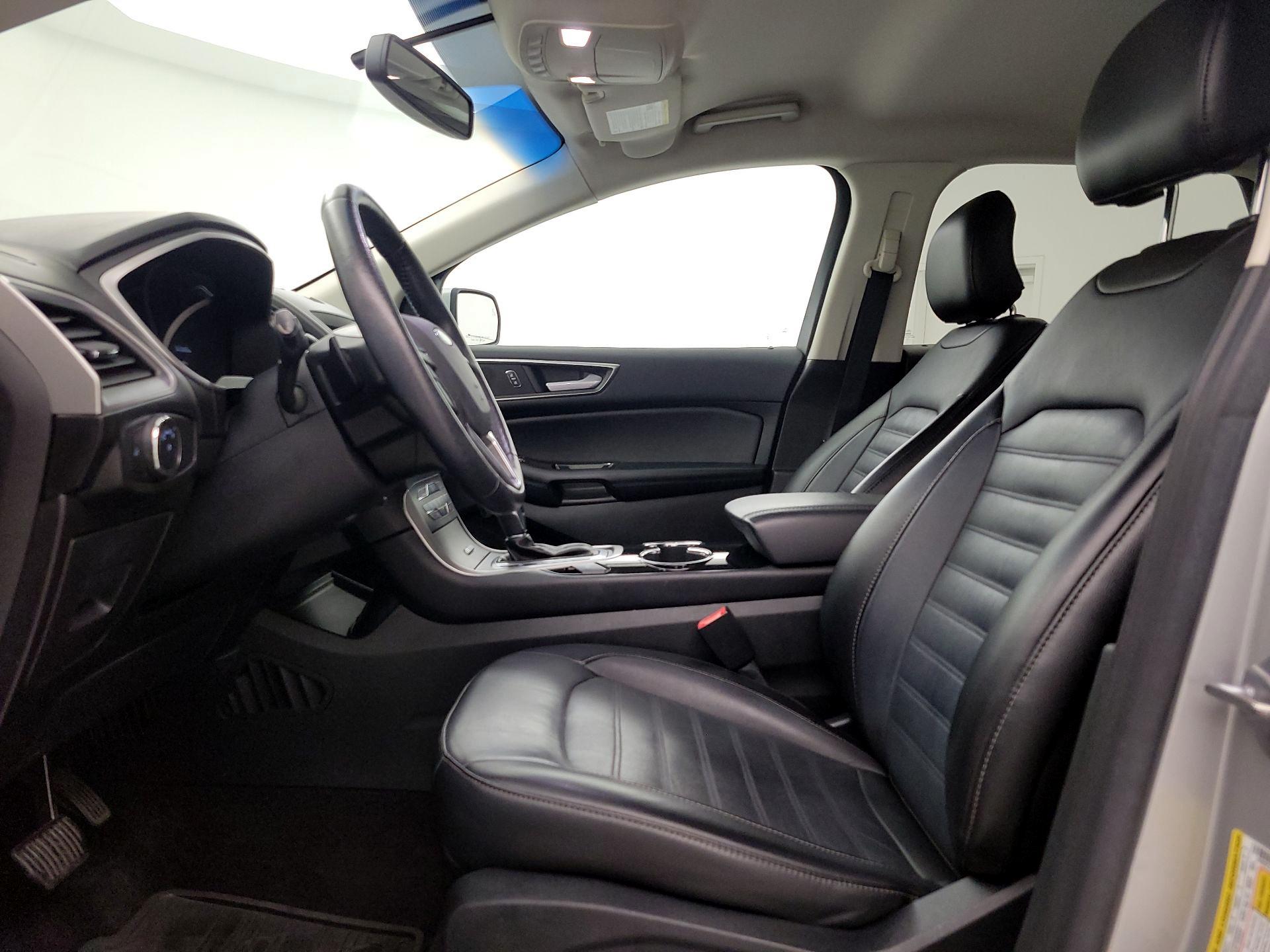 Thumbnail: 2016 Ford Edge - 11