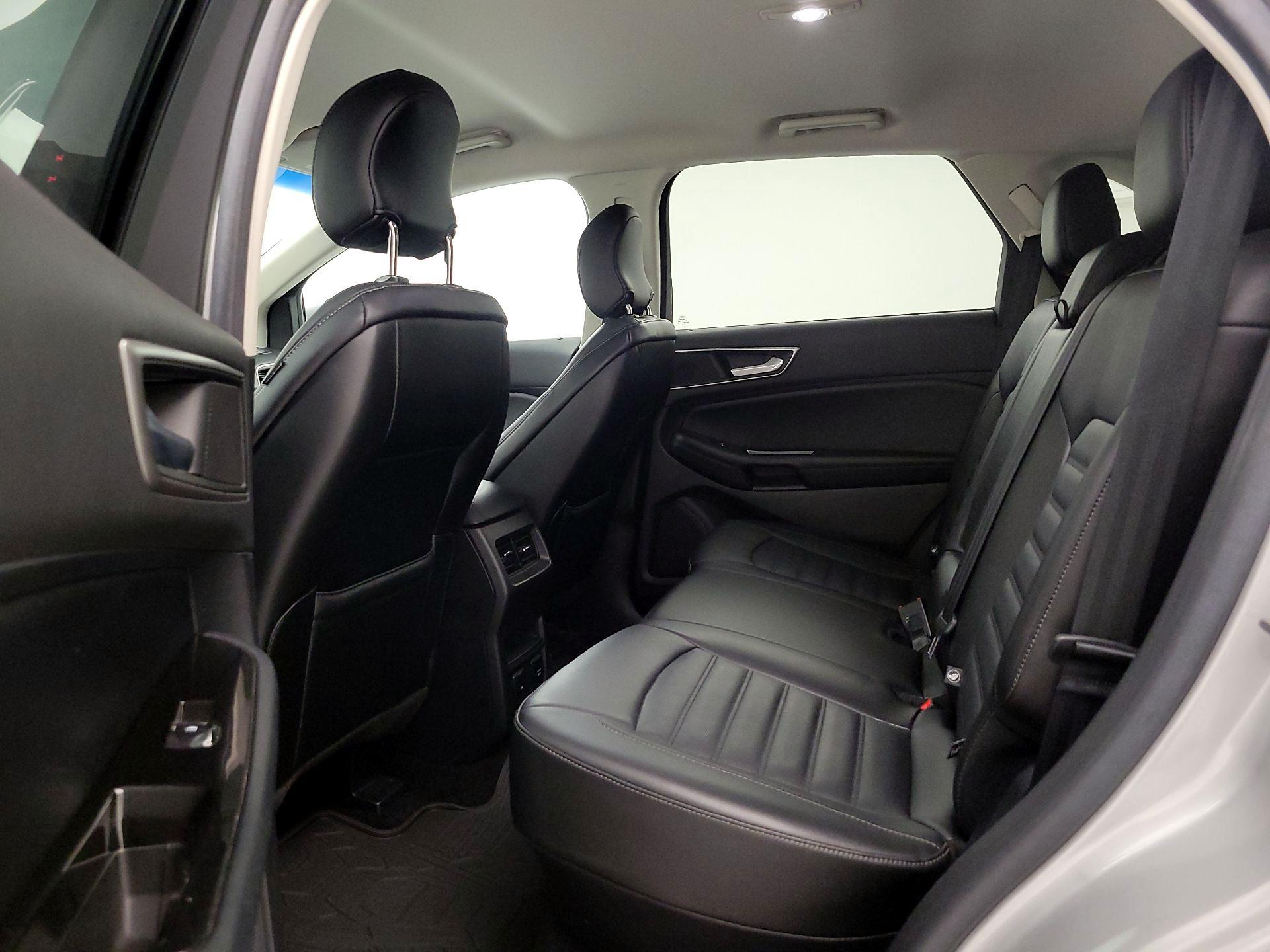 Thumbnail: 2016 Ford Edge - 20