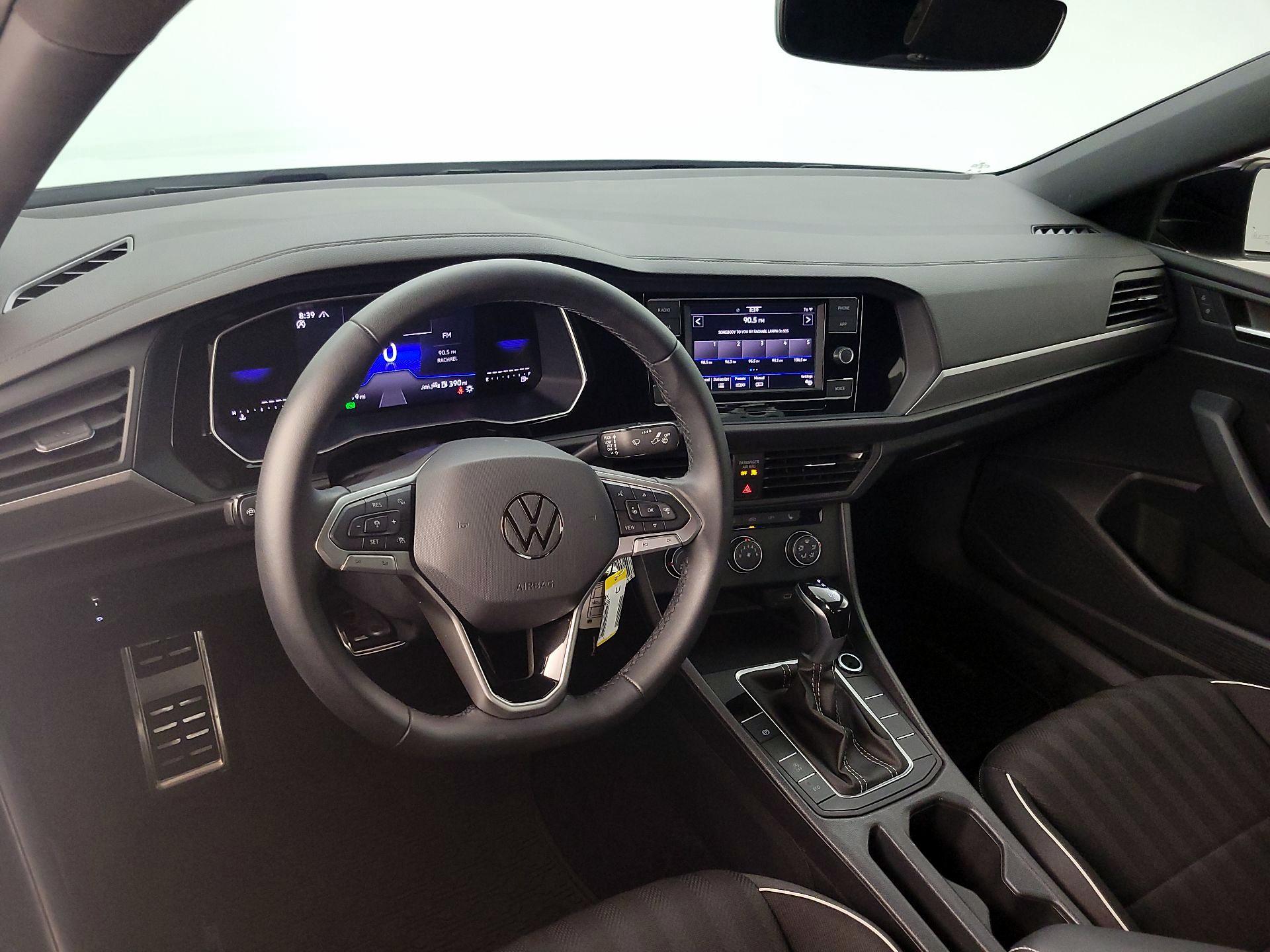 Thumbnail: 2024 Volkswagen Jetta - 9