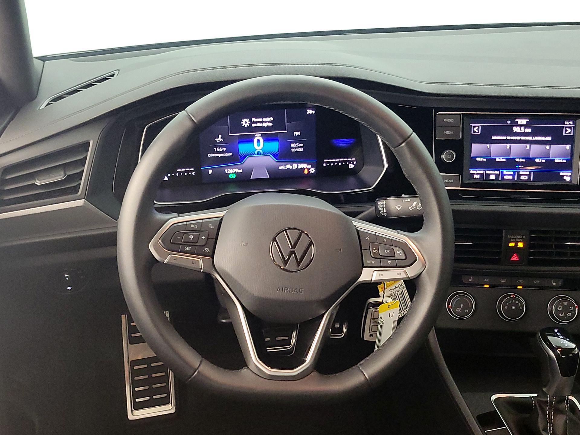 Thumbnail: 2024 Volkswagen Jetta - 10