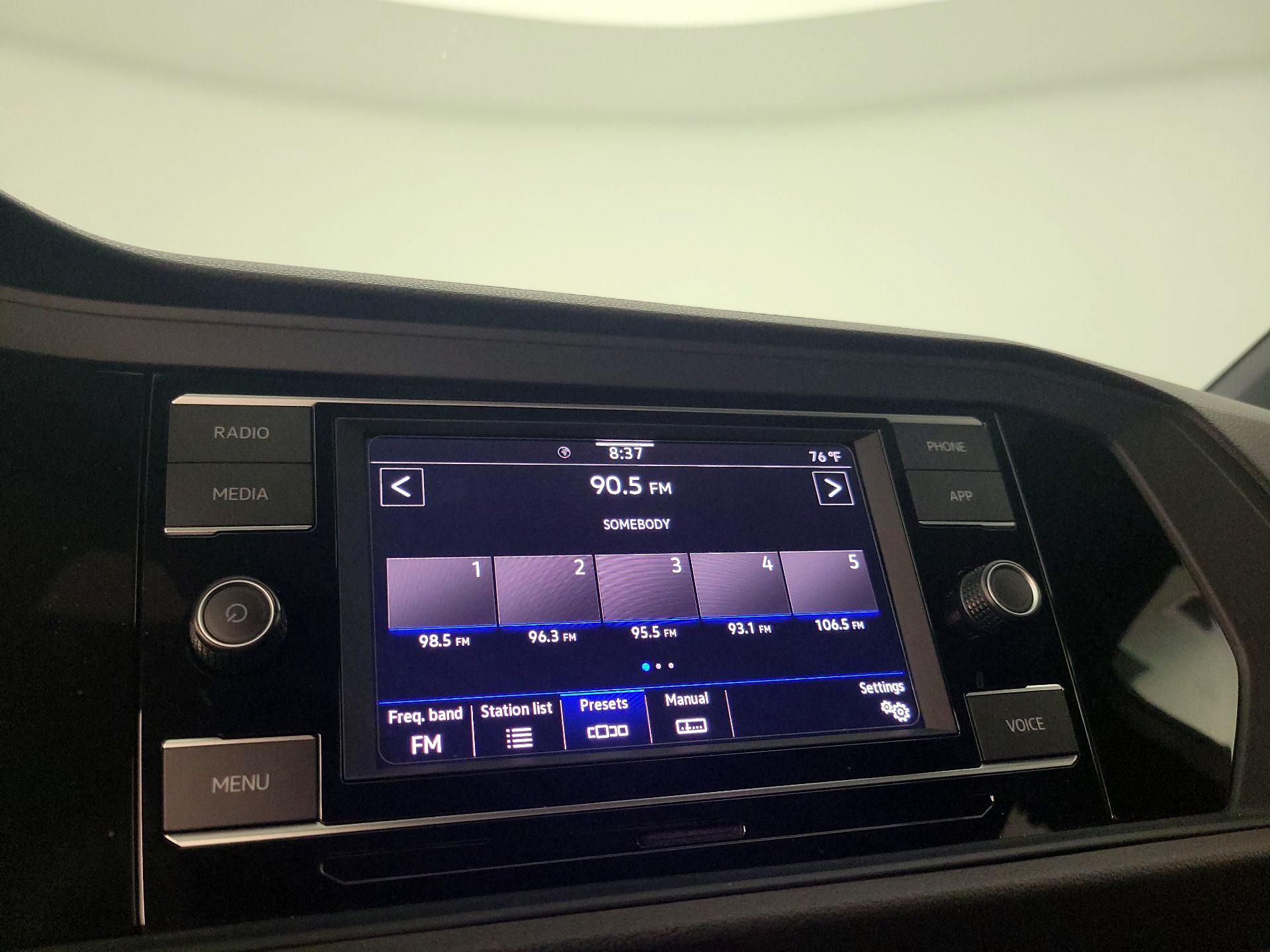 Thumbnail: 2024 Volkswagen Jetta - 15