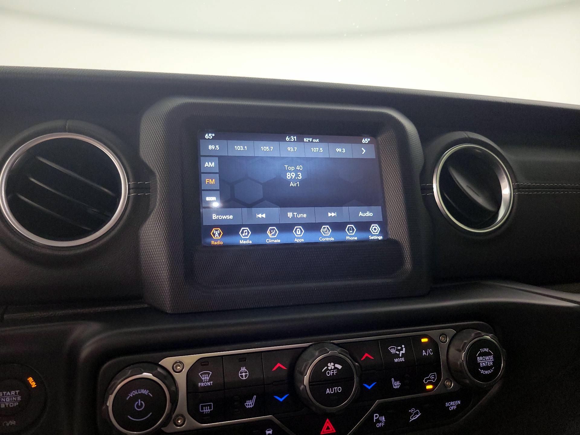 Thumbnail: 2020 Jeep Wrangler - 15