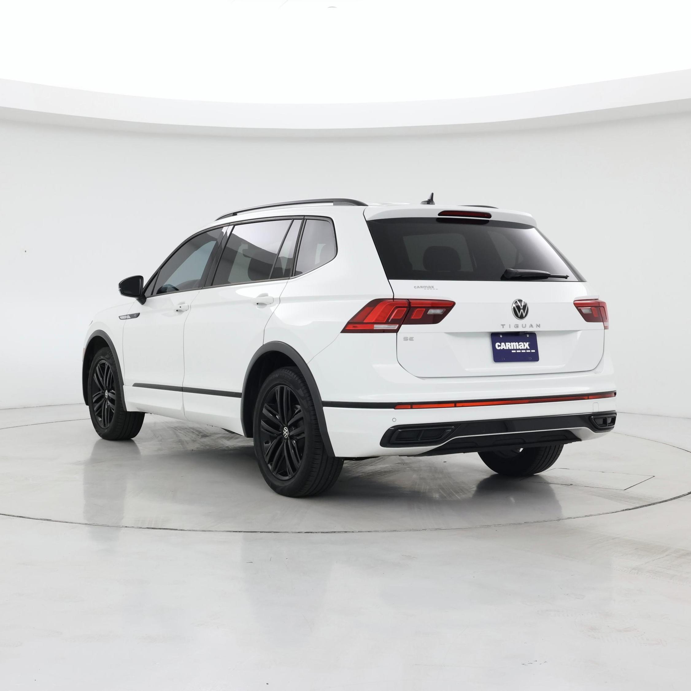 Thumbnail: 2022 Volkswagen Tiguan - 2