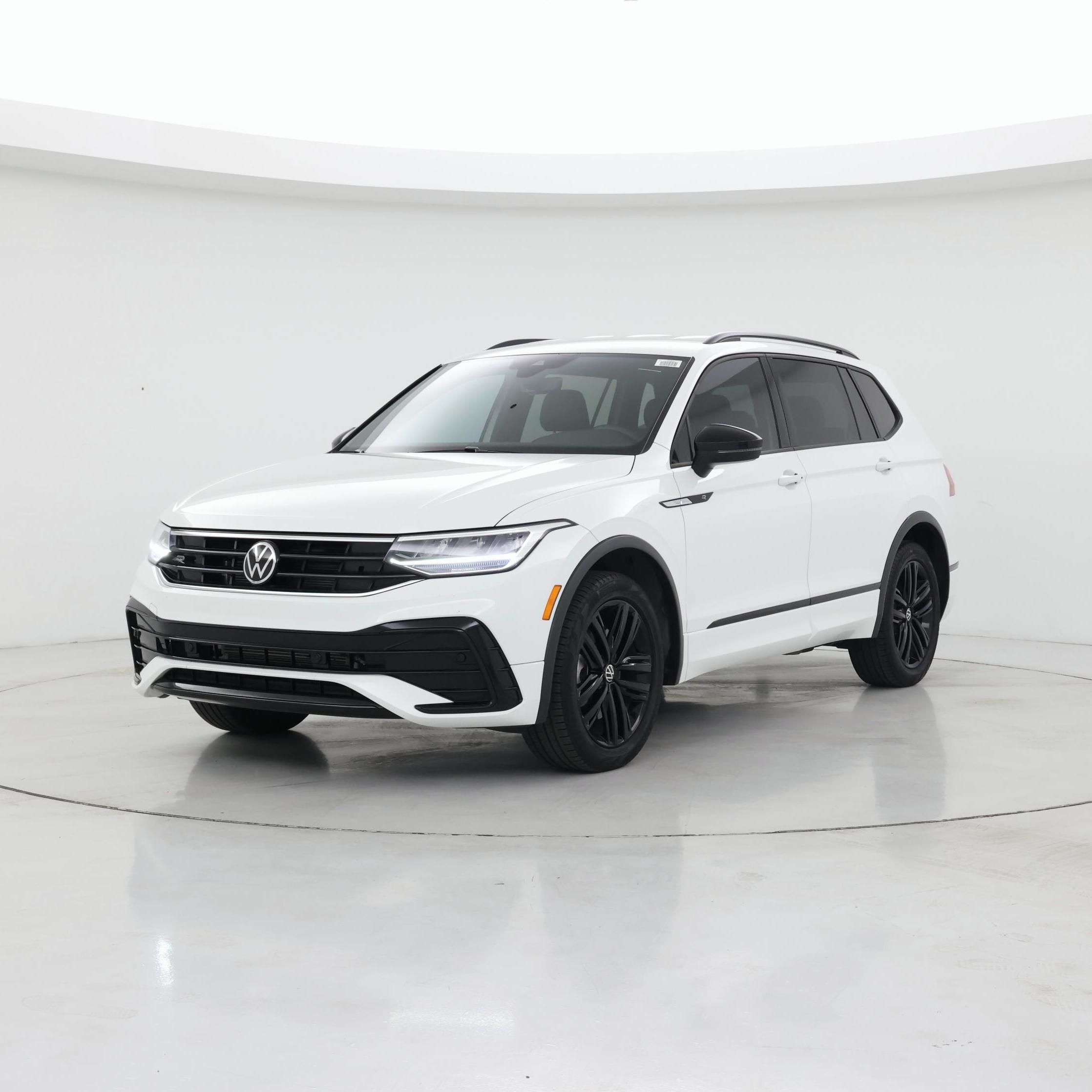 Thumbnail: 2022 Volkswagen Tiguan - 4