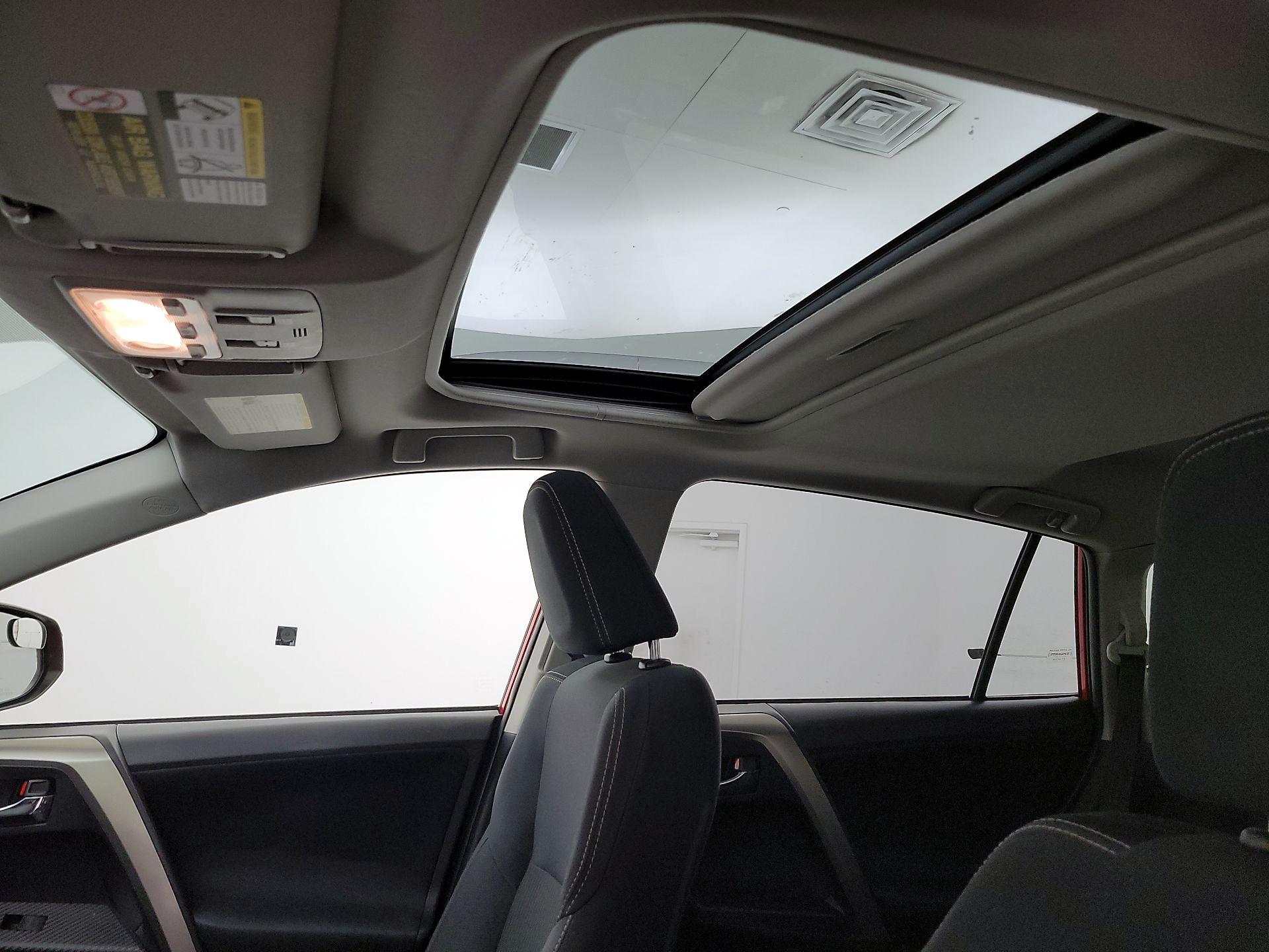Thumbnail: 2014 Toyota RAV4 - 19