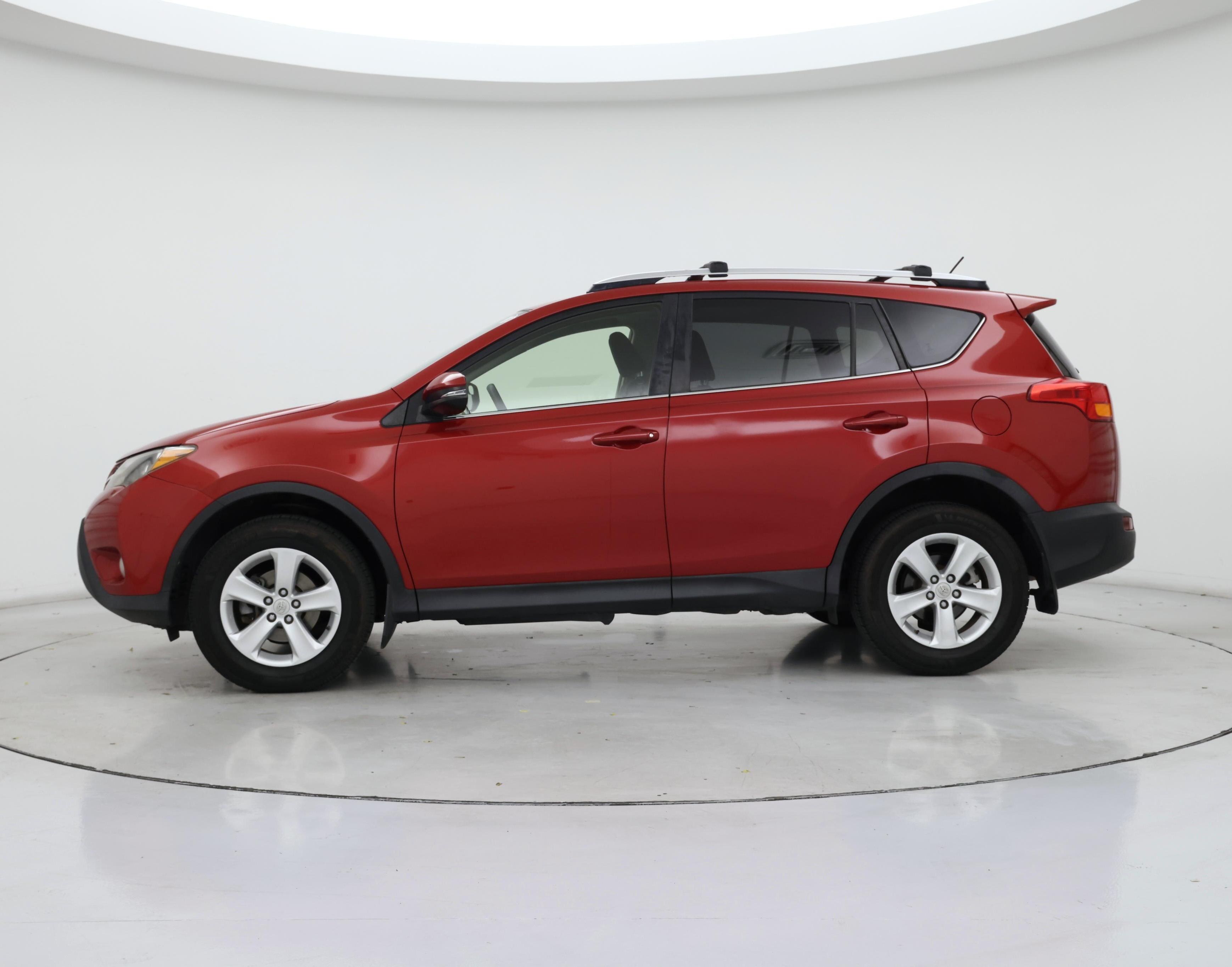 Thumbnail: 2014 Toyota RAV4 - 3