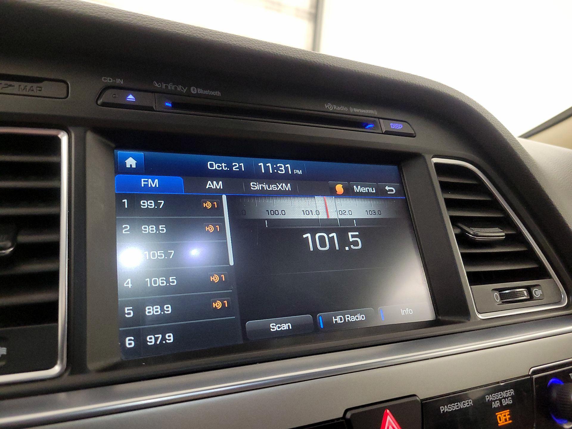 Thumbnail: 2015 Hyundai Sonata - 16
