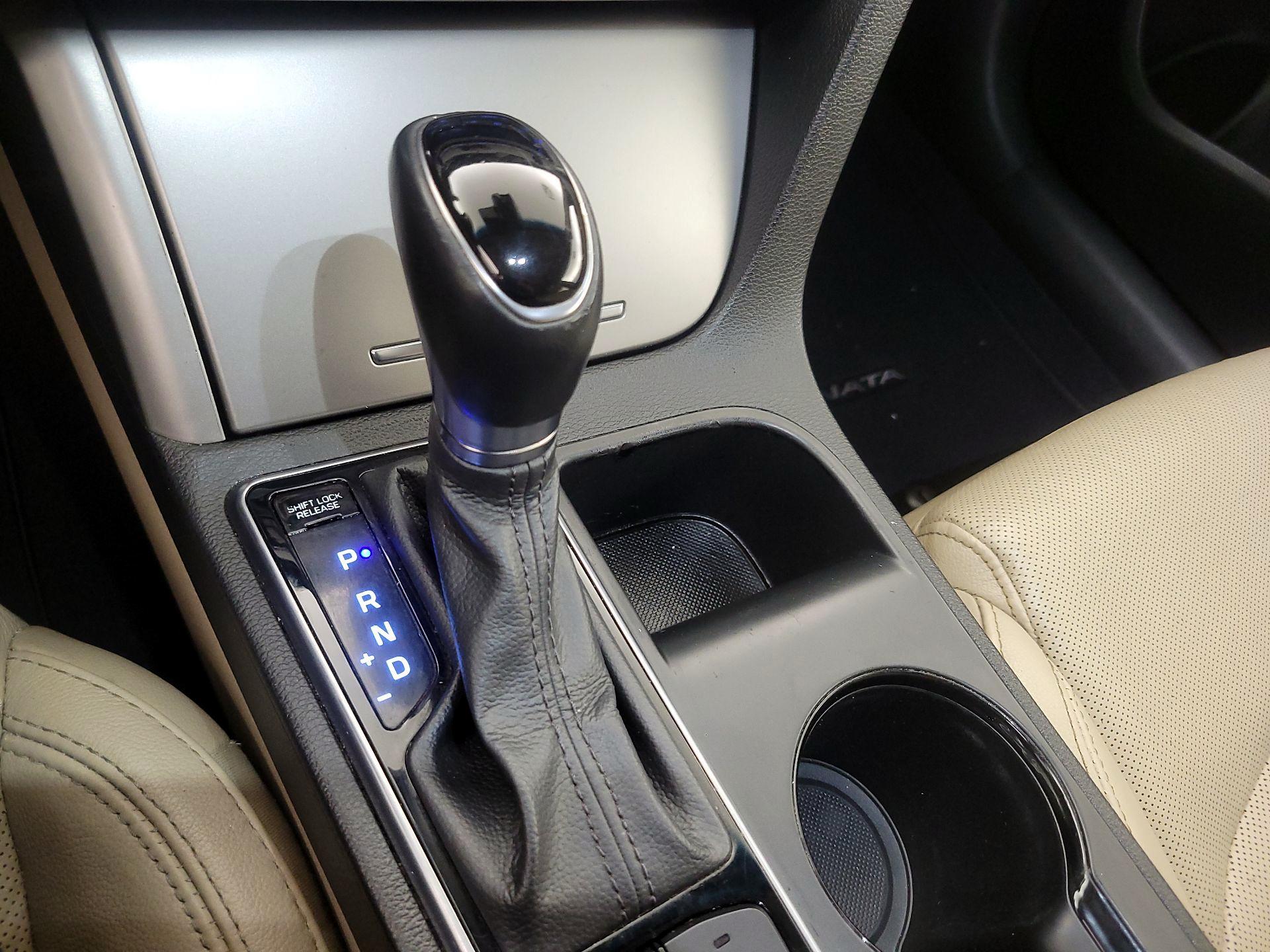Thumbnail: 2015 Hyundai Sonata - 18
